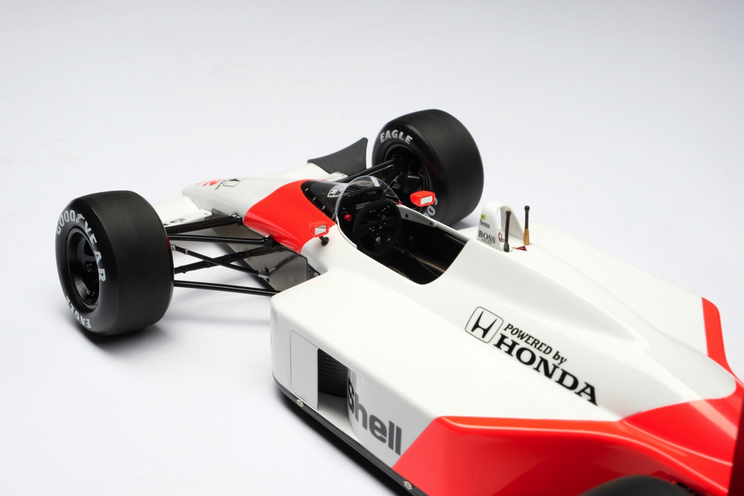 Amalgam McLaren MP4/4 1988 Japanese GP Ayrton Senna - Weiß / Rot | 1:18 - Image 15
