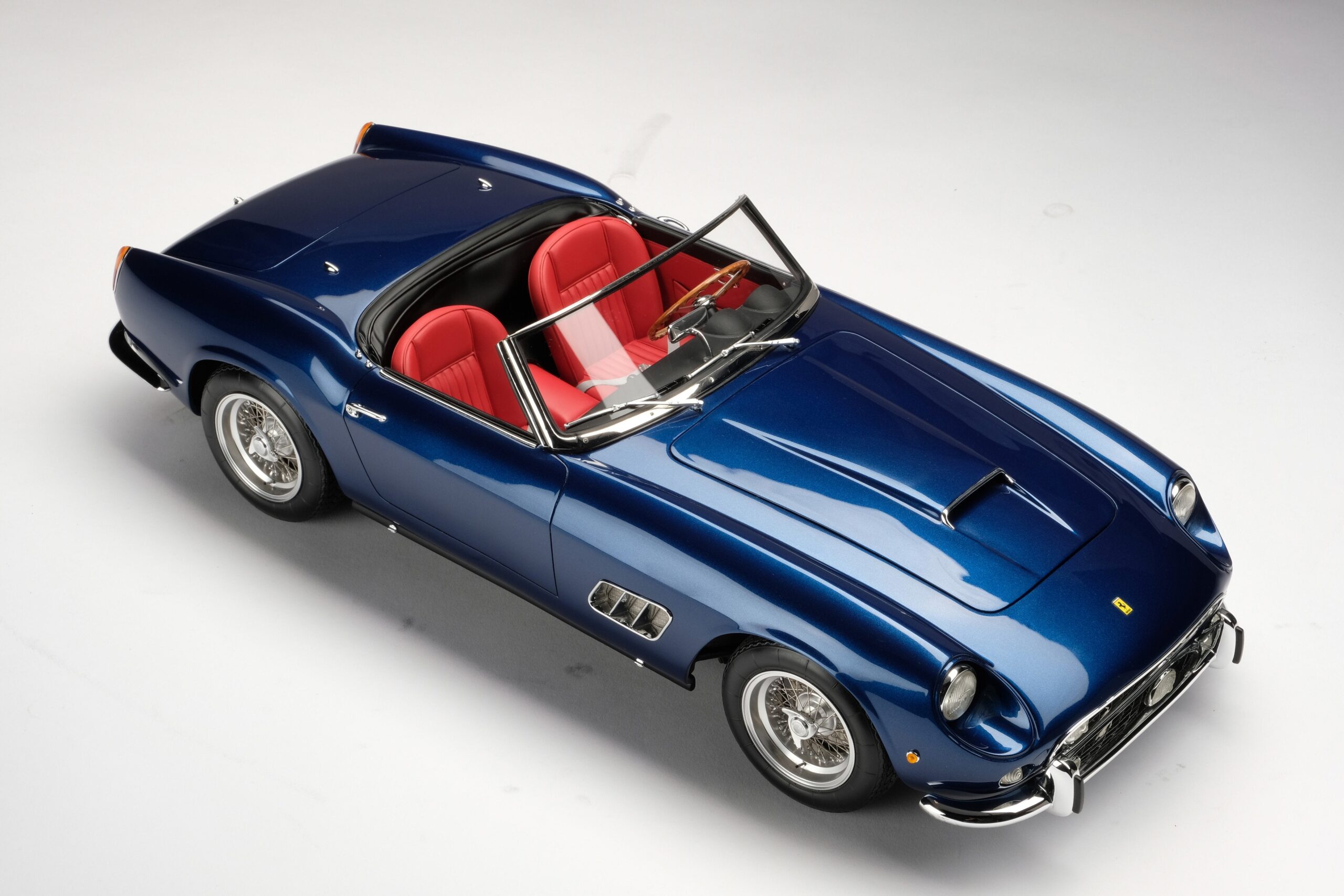 Amalgam Ferrari 250 GT California Spyder SWB (1960) - Blau | 1:8 - Image 6