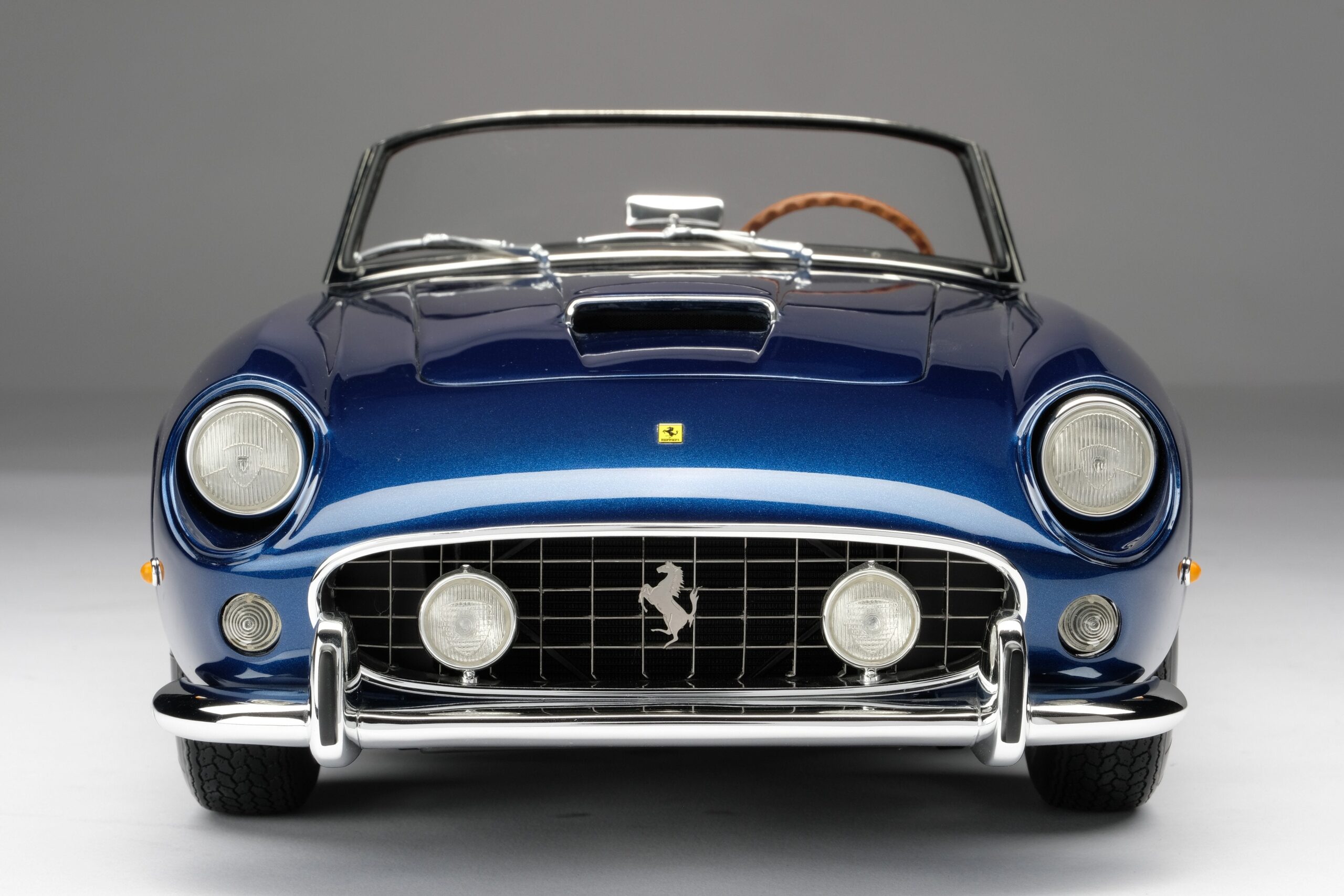 Amalgam Ferrari 250 GT California Spyder SWB (1960) - Blau | 1:8 - Image 10