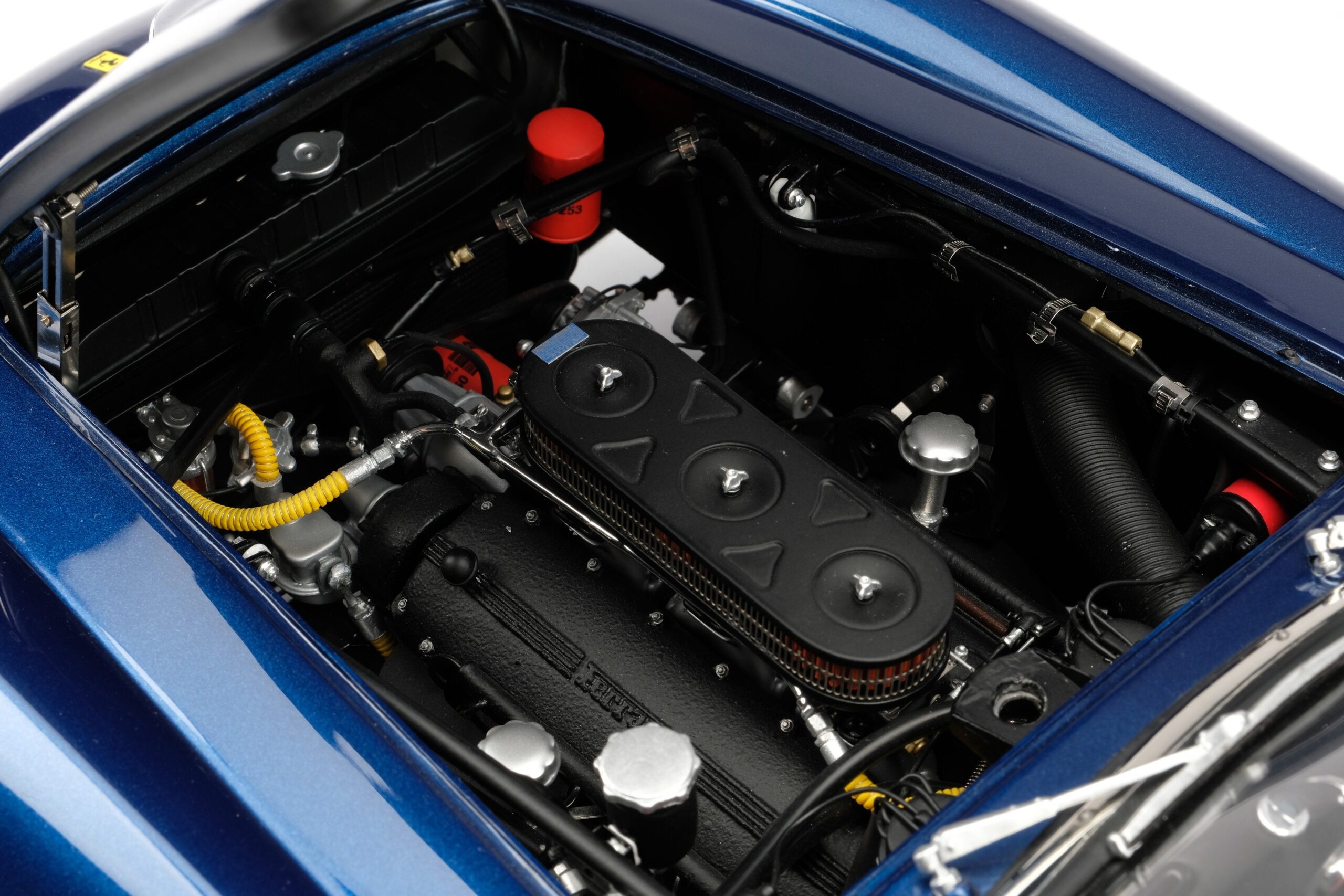 Amalgam Ferrari 250 GT California Spyder SWB (1960) - Blau | 1:8 - Image 15