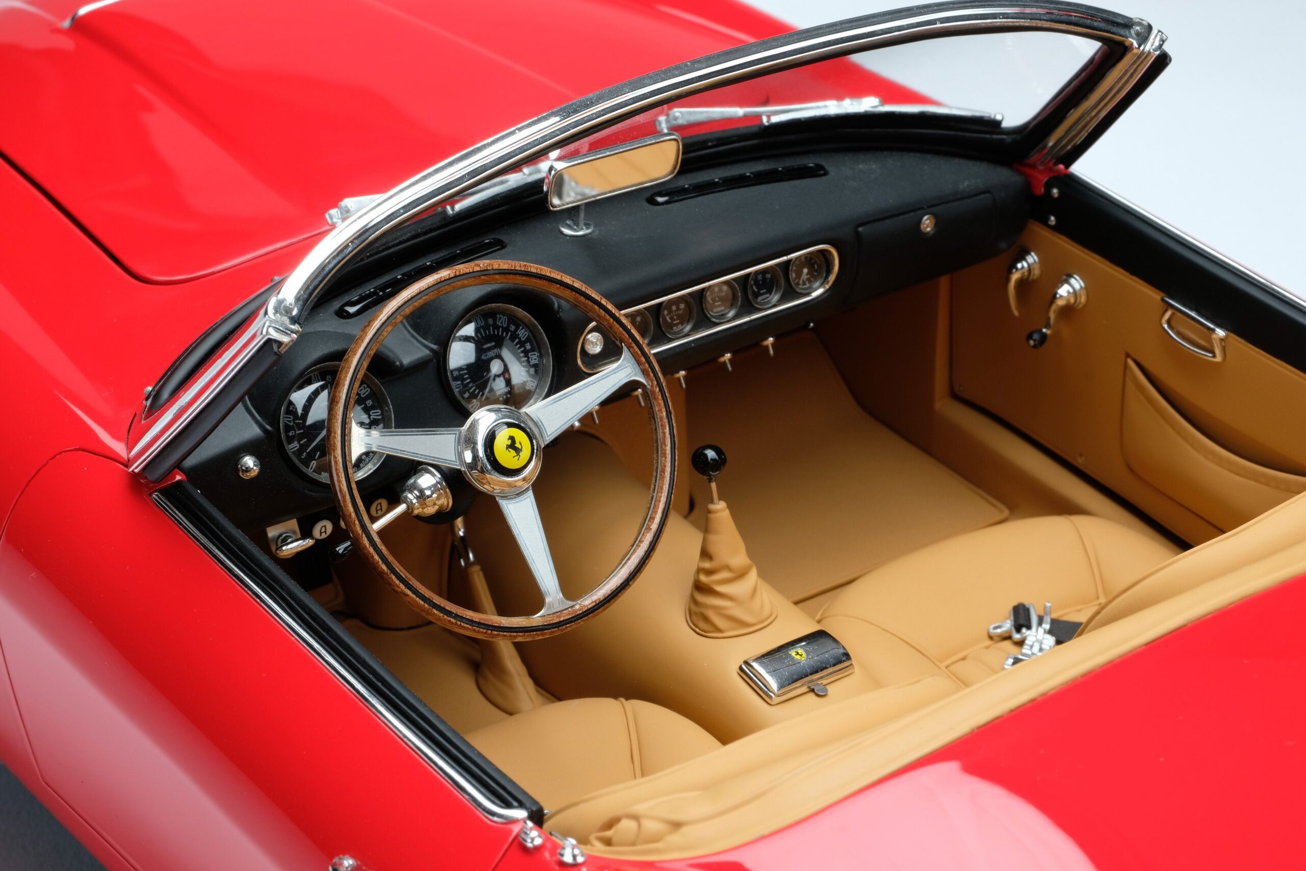 Amalgam Ferrari 250 GT California Spyder SWB (1960) - Rot | 1:8 - Image 5
