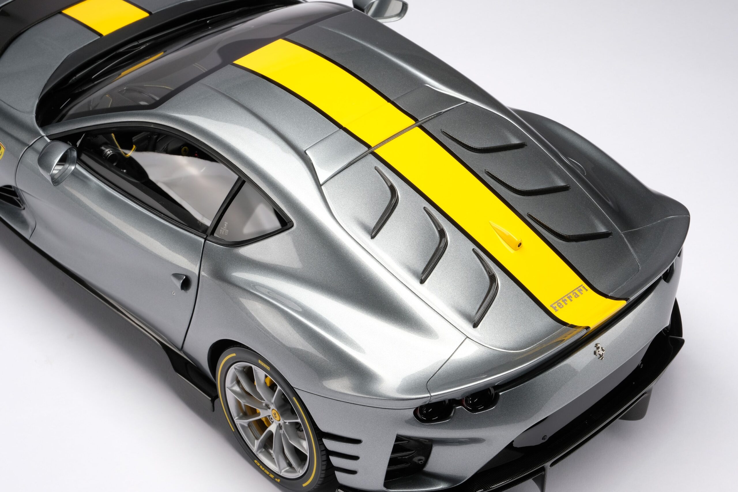 Amalgam Ferrari 812 Competizione (2021) | 1:8 - Image 9