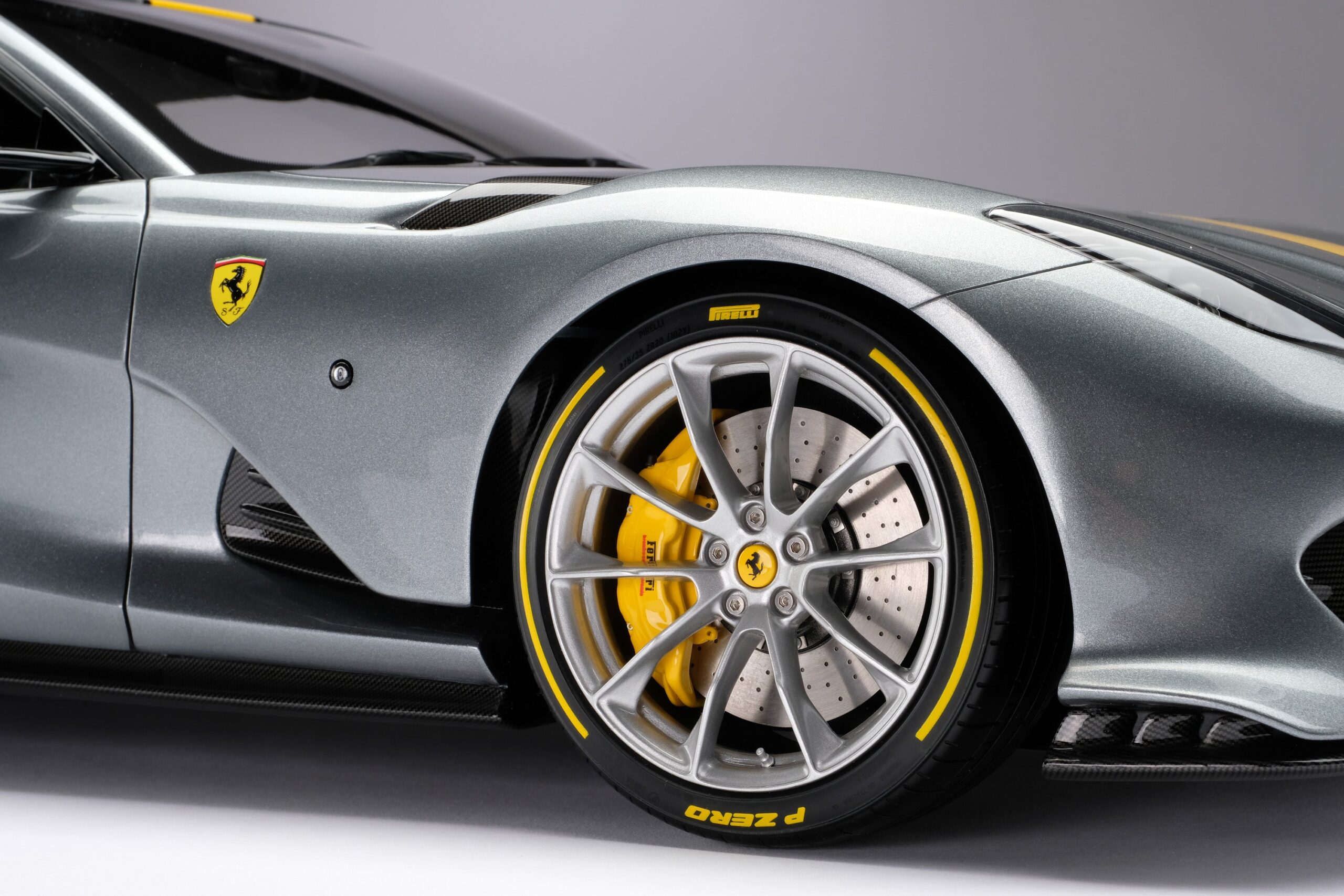 Amalgam Ferrari 812 Competizione (2021) | 1:8 - Image 14