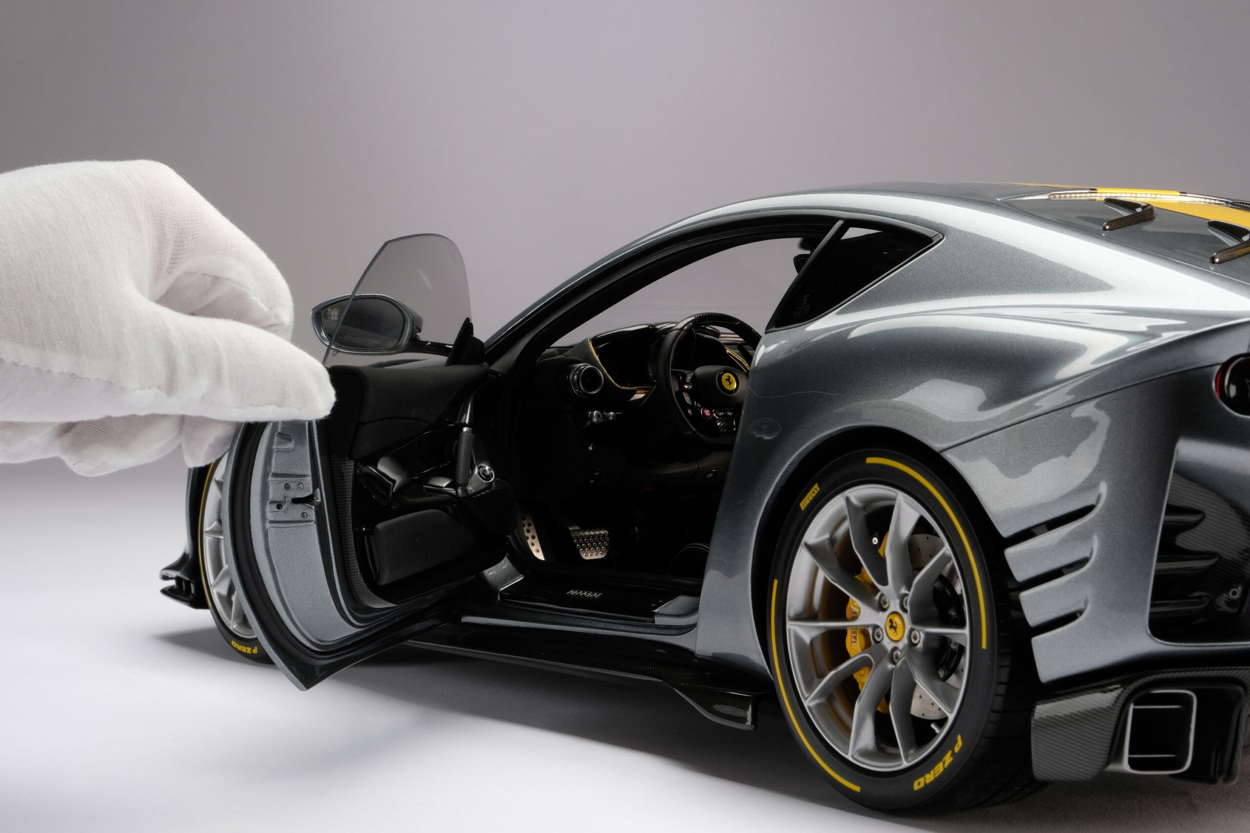 Amalgam Ferrari 812 Competizione (2021) | 1:8 - Image 15