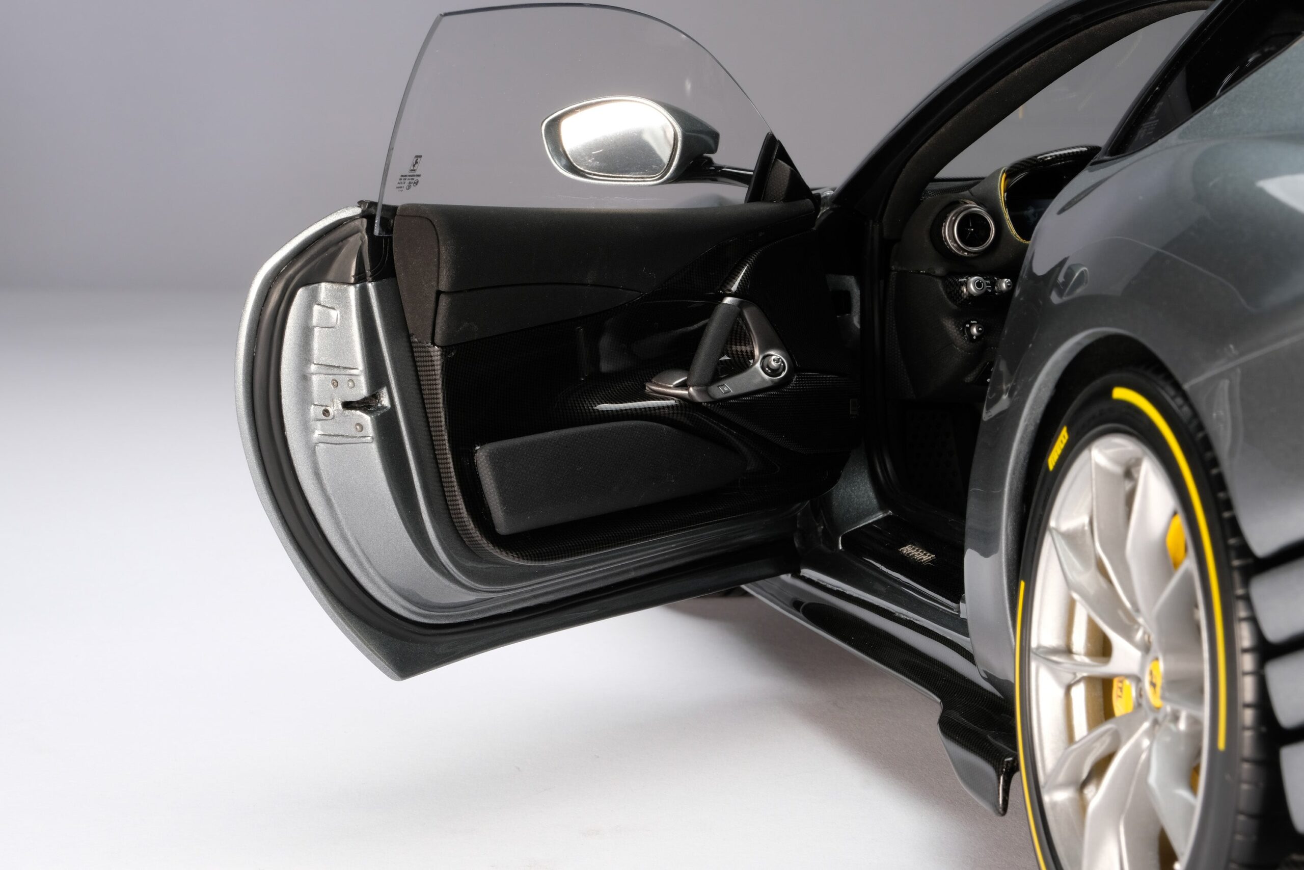 Amalgam Ferrari 812 Competizione (2021) | 1:8 - Image 18