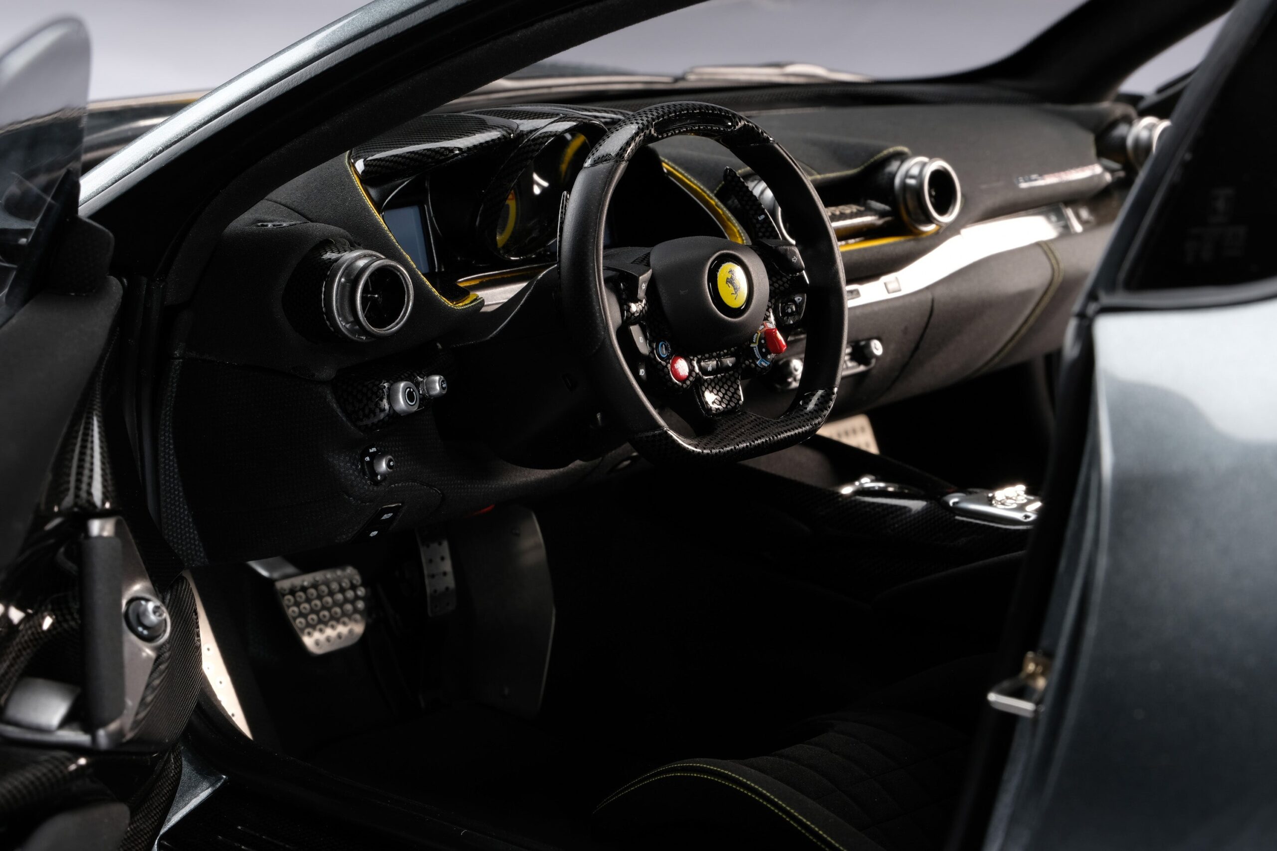 Amalgam Ferrari 812 Competizione (2021) | 1:8 - Image 16