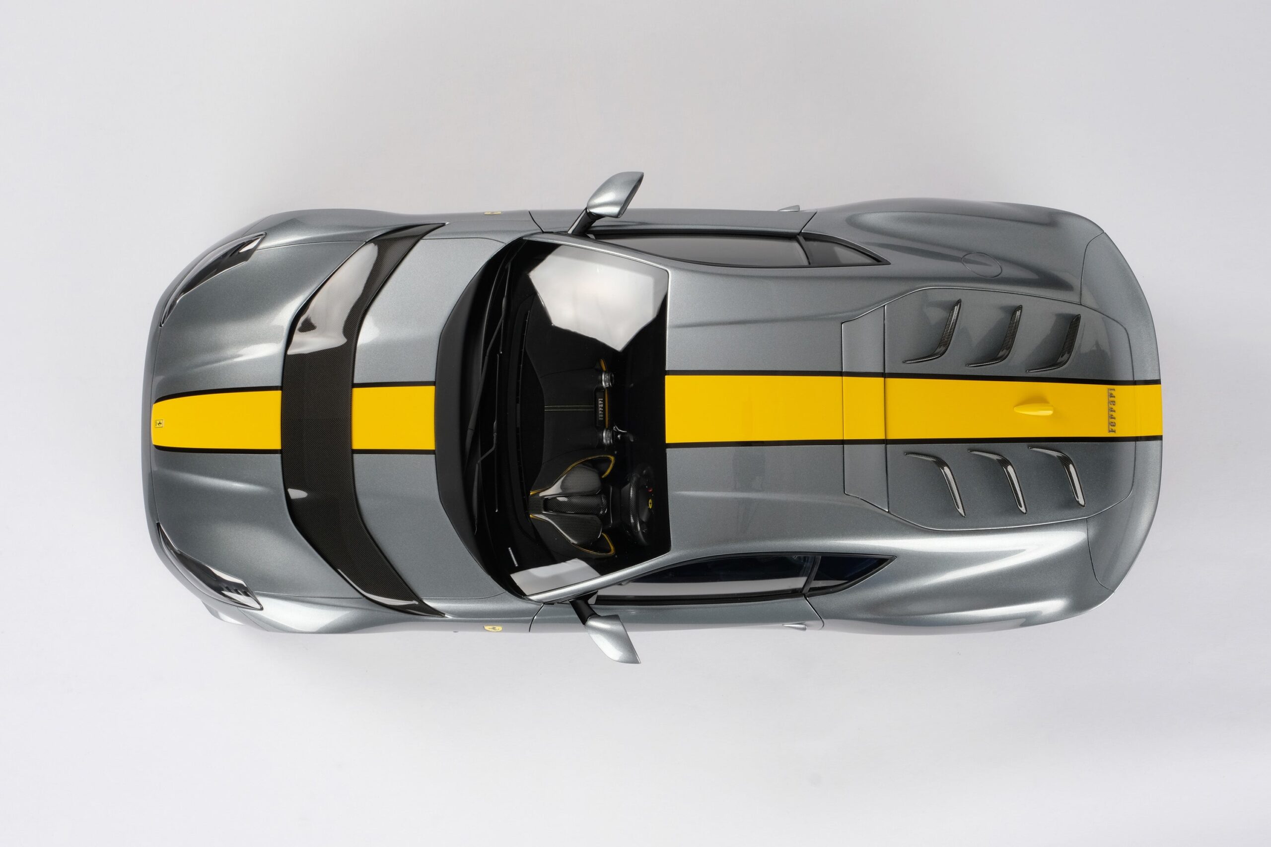Amalgam Ferrari 812 Competizione (2021) | 1:8 - Image 23