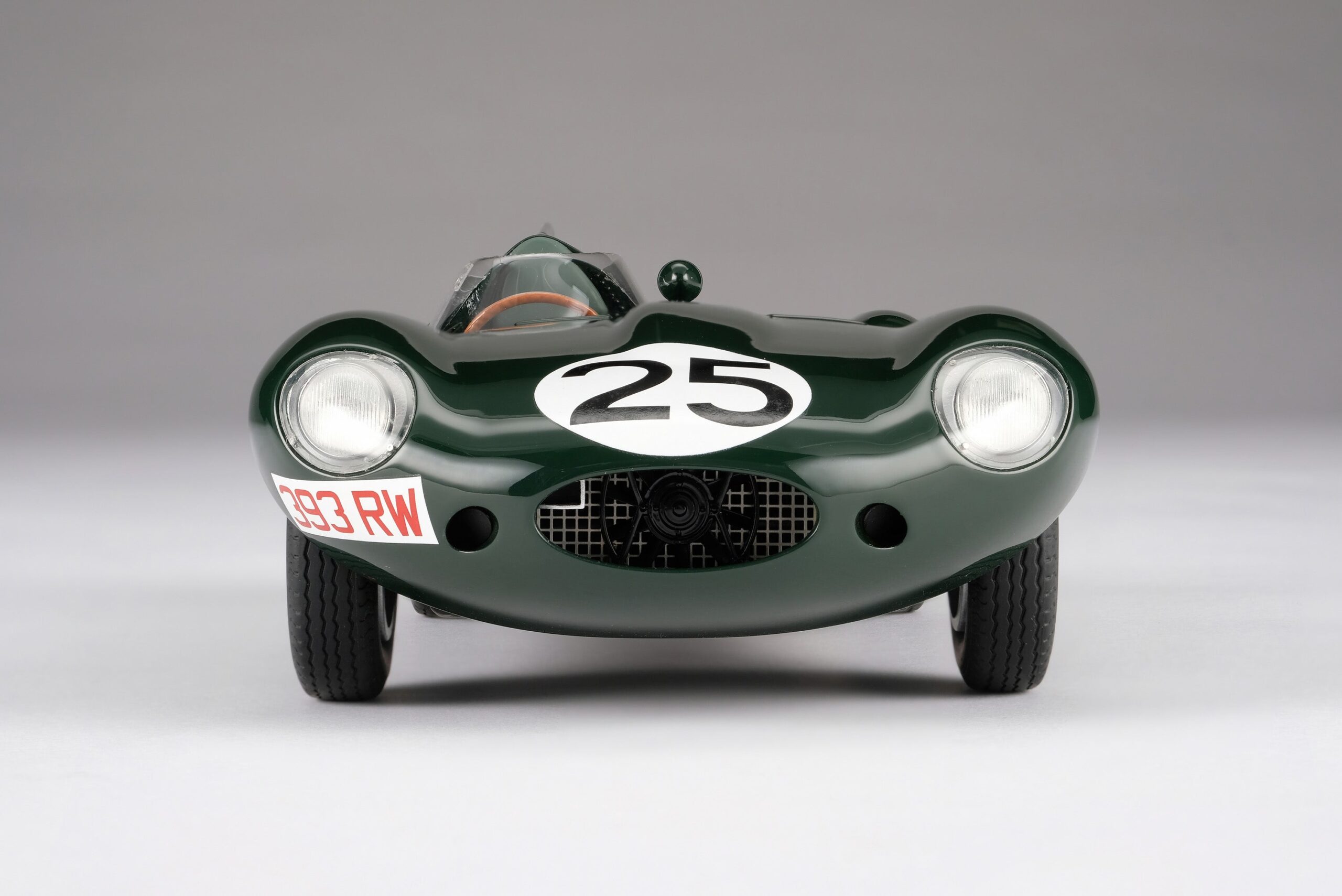 Amalgam Jaguar D-type 1956 Reims Winner - Grün | 1:18 – Bild 7