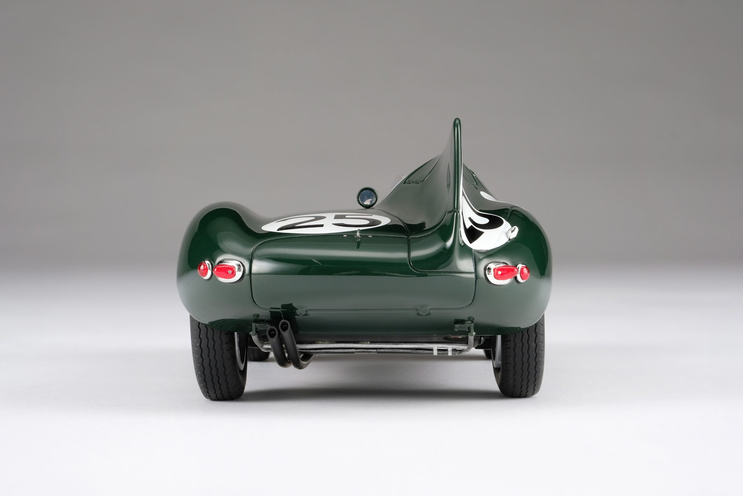 Amalgam Jaguar D-type 1956 Reims Winner - Grün | 1:18 – Bild 11