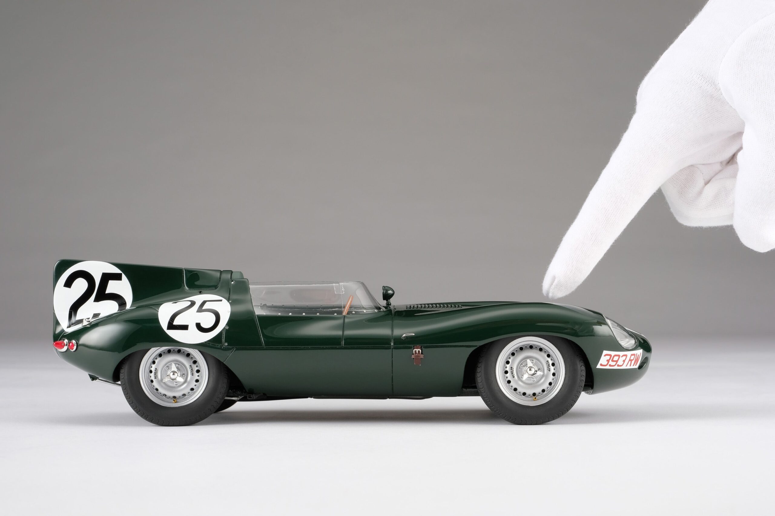 Amalgam Jaguar D-type 1956 Reims Winner - Grün | 1:18 – Bild 4