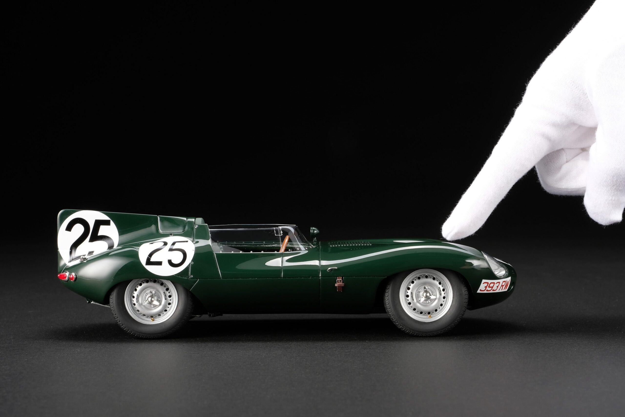 Amalgam Jaguar D-type 1956 Reims Winner - Grün | 1:18 – Bild 3