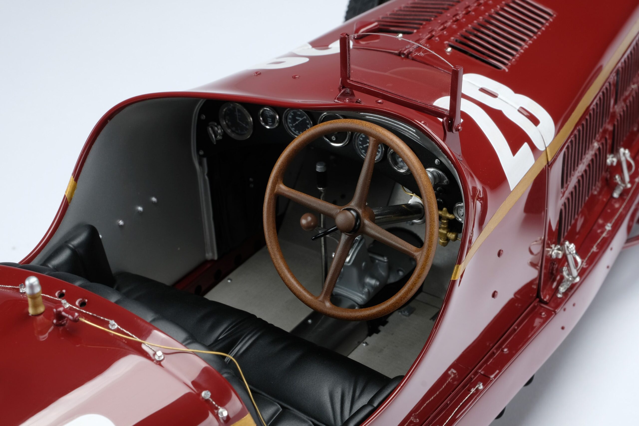 Amalgam Alfa Romeo 8C 2300 "Monza" 1932 Monaco Grand Prix Winner - Tazio Nuvolari - Rot | 1:8 - Image 15