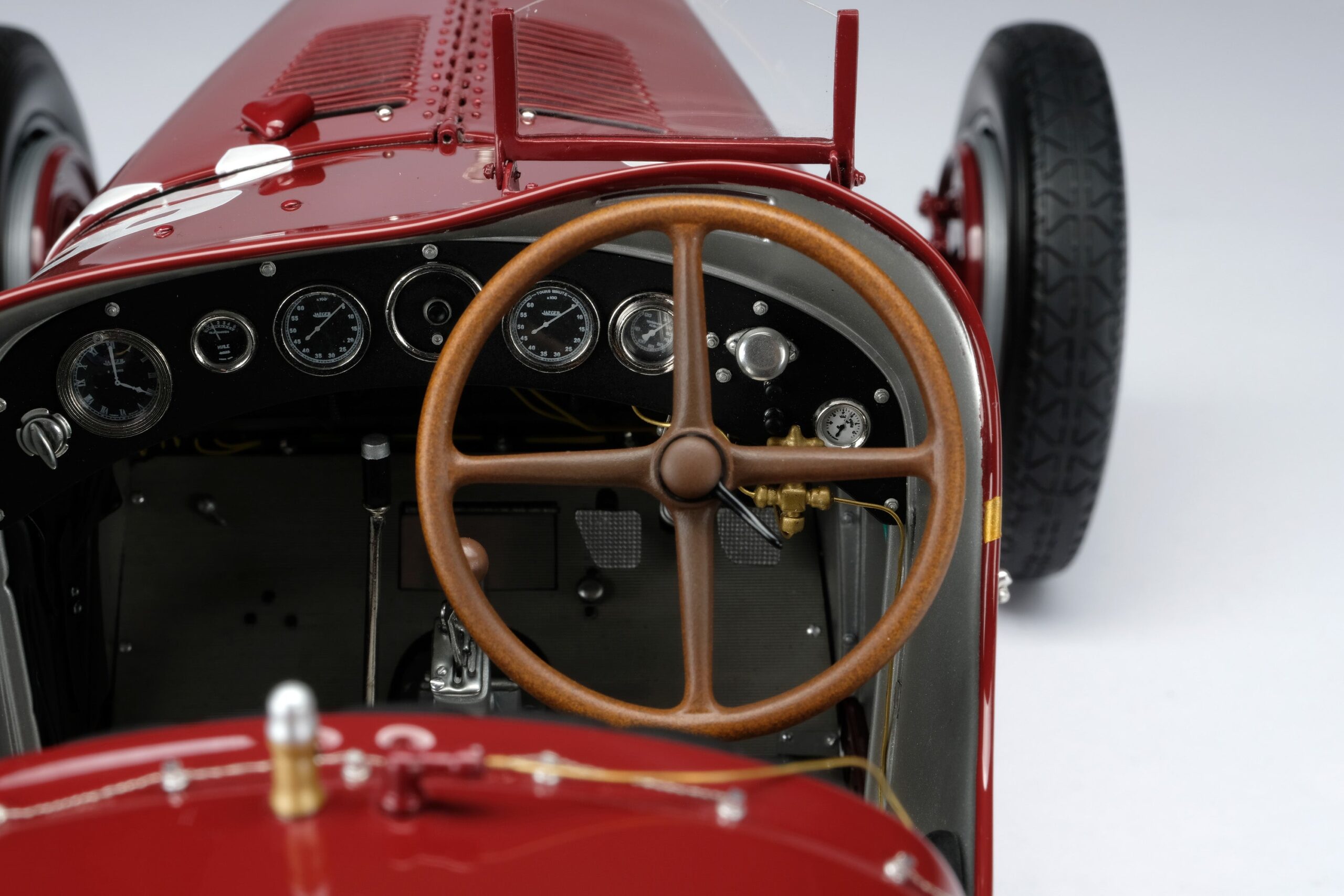 Amalgam Alfa Romeo 8C 2300 "Monza" 1932 Monaco Grand Prix Winner - Tazio Nuvolari - Rot | 1:8 - Image 14