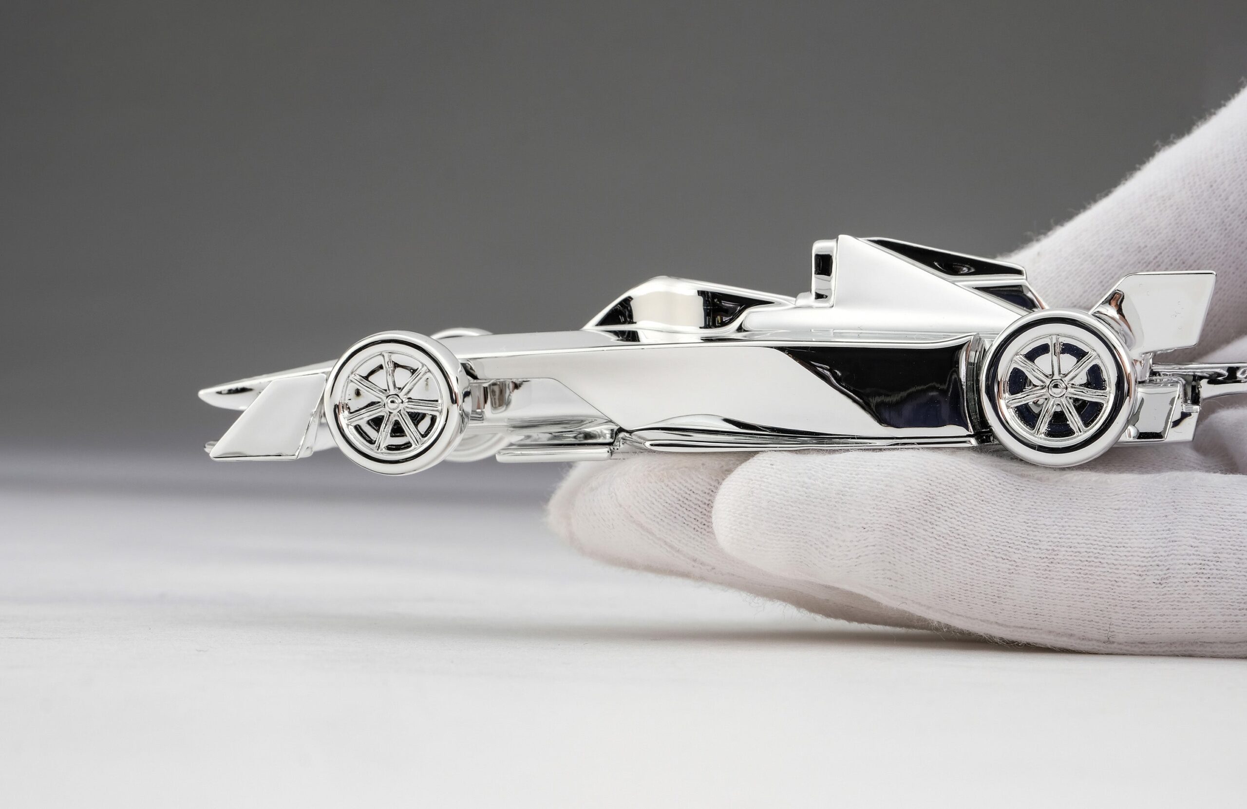 Amalgam Formula E GEN3 Miniature Sculpture | 1:8 - Imagen 5