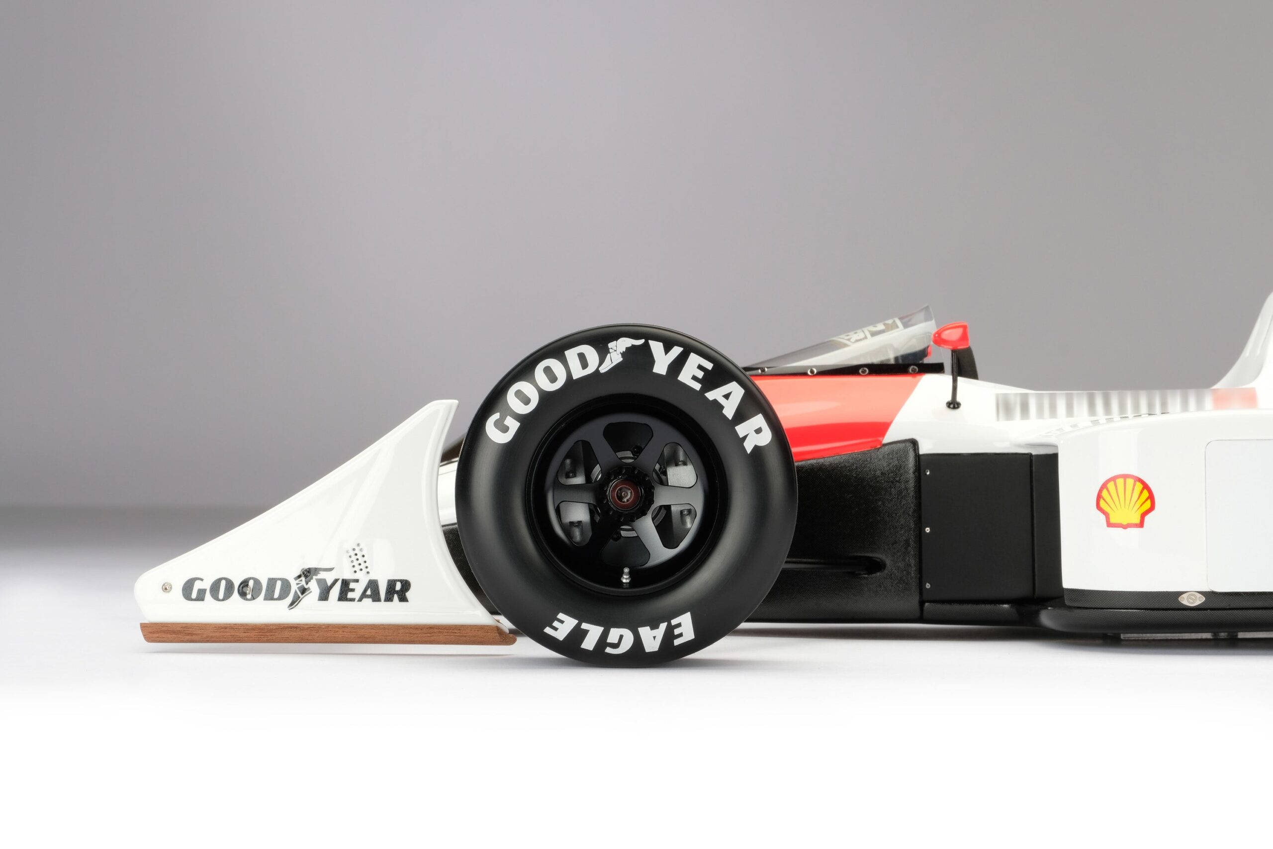 Amalgam McLaren MP4/4 1988 Japanese Grand Prix - Silber | 1:8 - Image 20