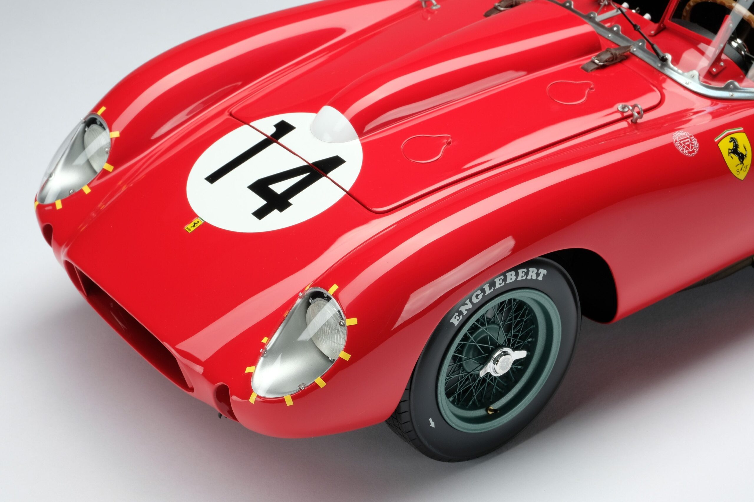 Amalgam Ferrari 250 TR 1958 Le Mans Winner - Grün | 1:8 – Bild 14