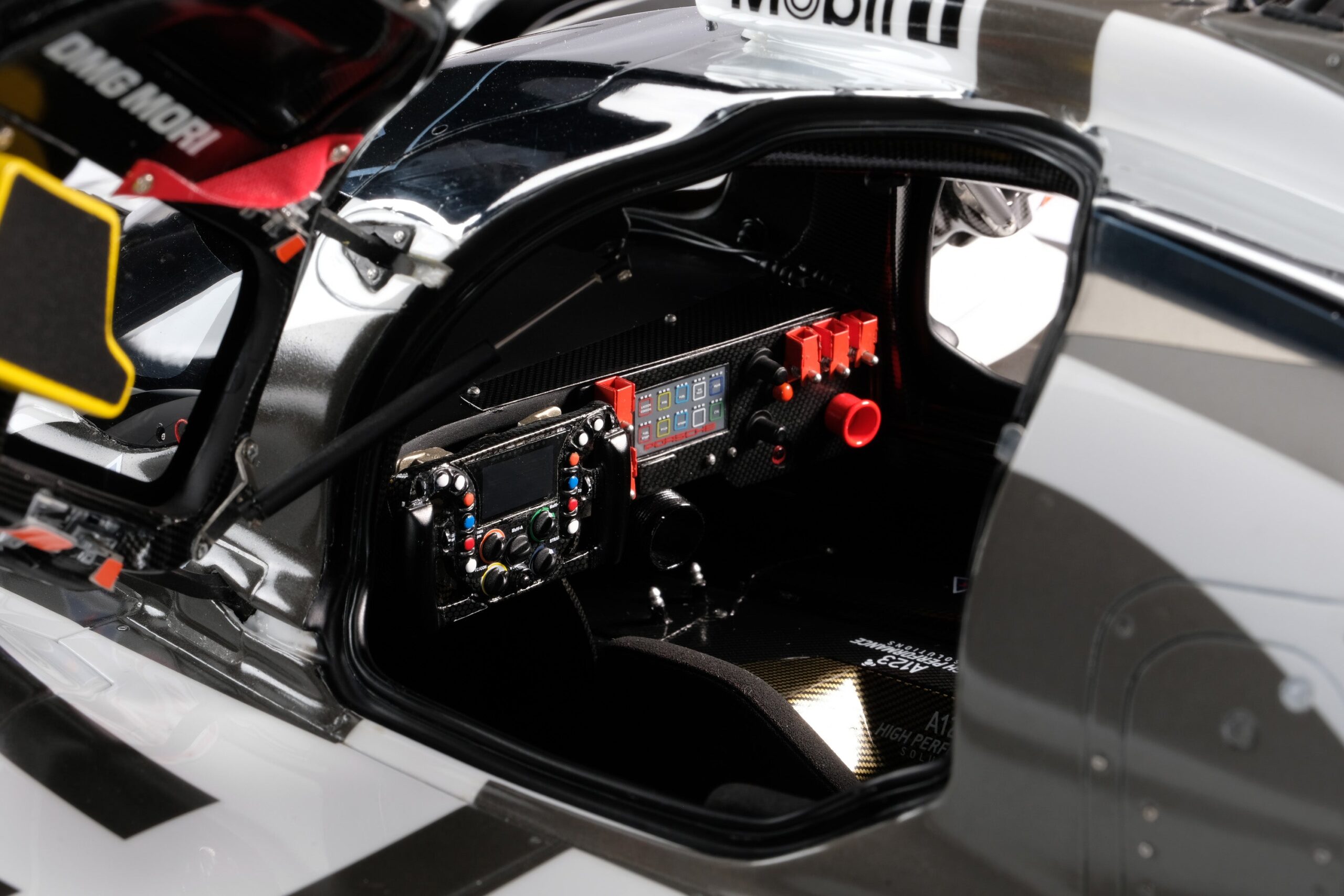 Amalgam Porsche 919 Hybrid 2014 Le Mans - Blau | 1:8 - Image 7