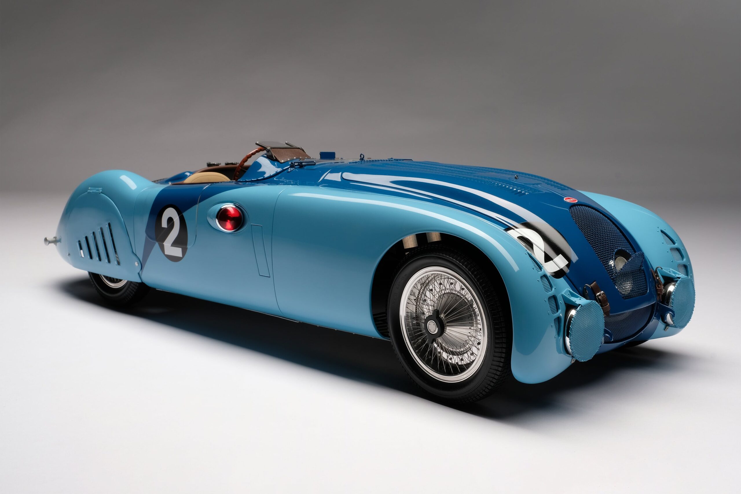 Amalgam Bugatti Type 57G "Tank" 1937 Le Mans Winner - Blau | 1:8 – Bild 6