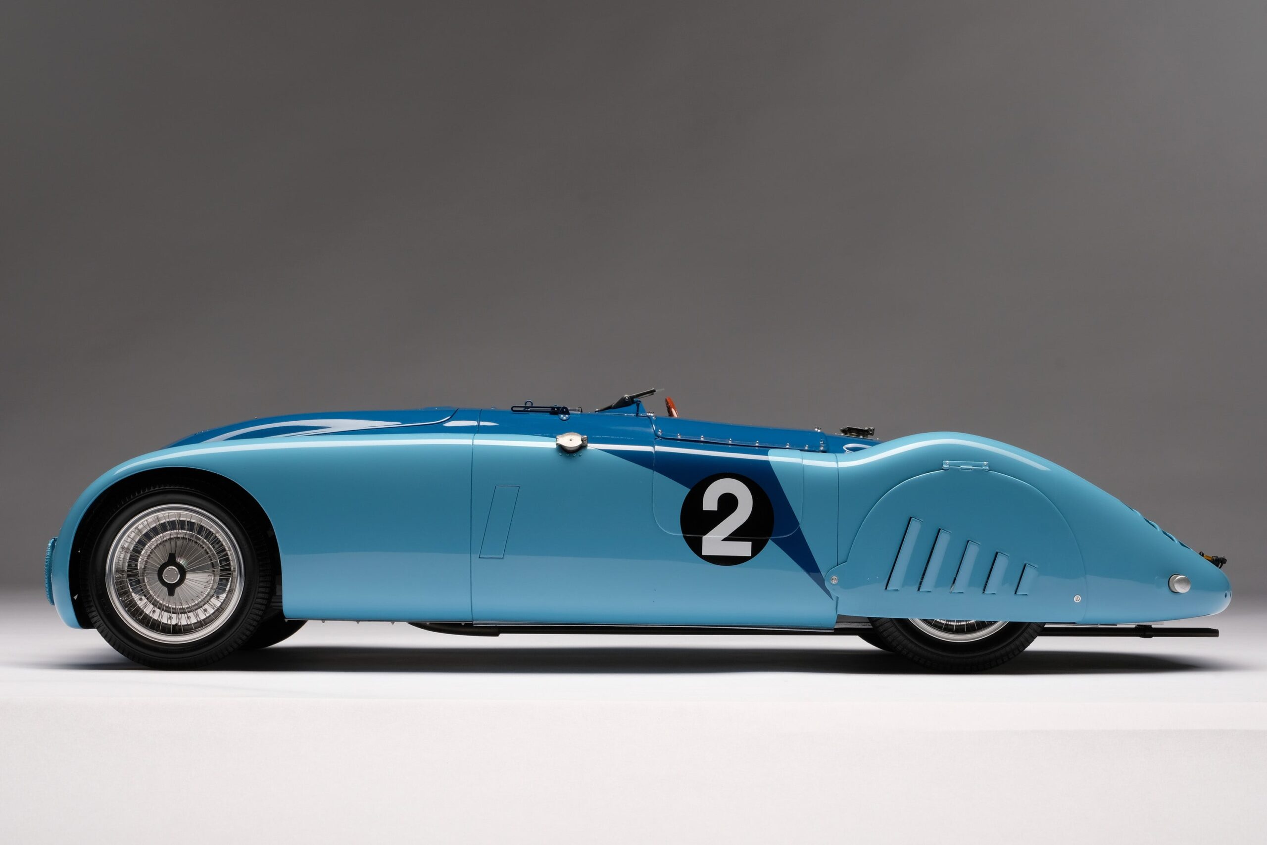 Amalgam Bugatti Type 57G "Tank" 1937 Le Mans Winner - Blau | 1:8 – Bild 14