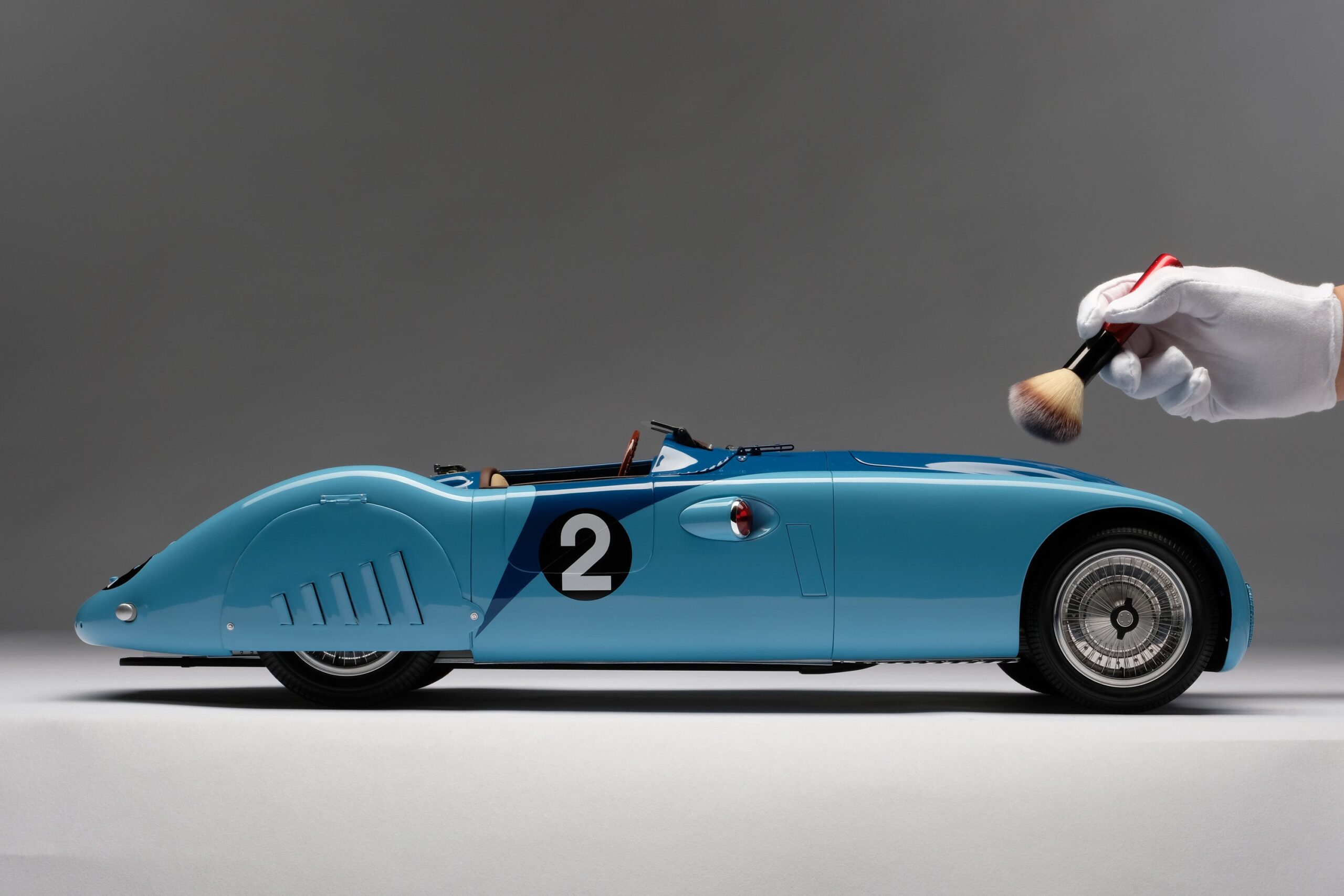 Amalgam Bugatti Type 57G "Tank" 1937 Le Mans Winner - Blau | 1:8 – Bild 4