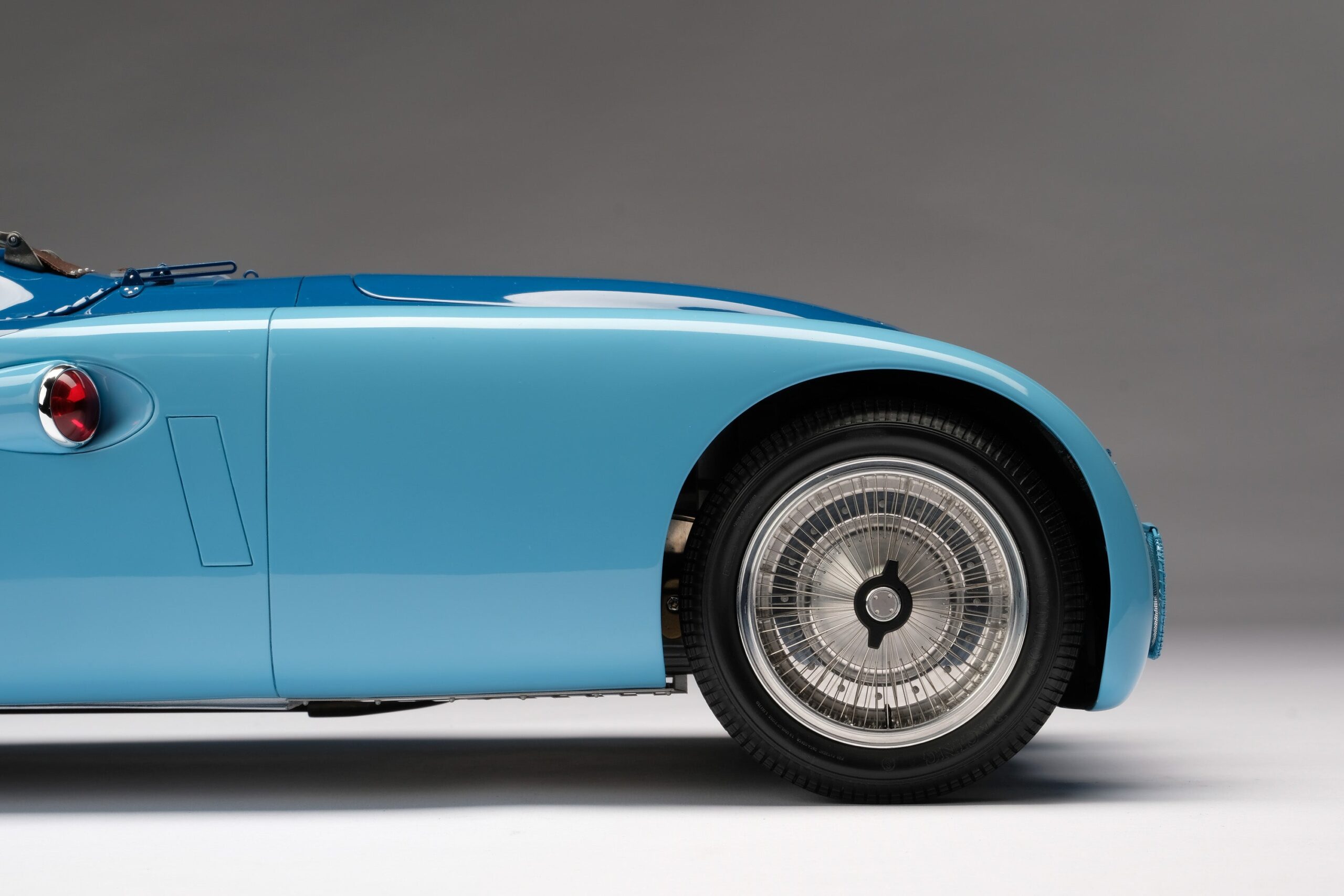 Amalgam Bugatti Type 57G "Tank" 1937 Le Mans Winner - Blau | 1:8 – Bild 16