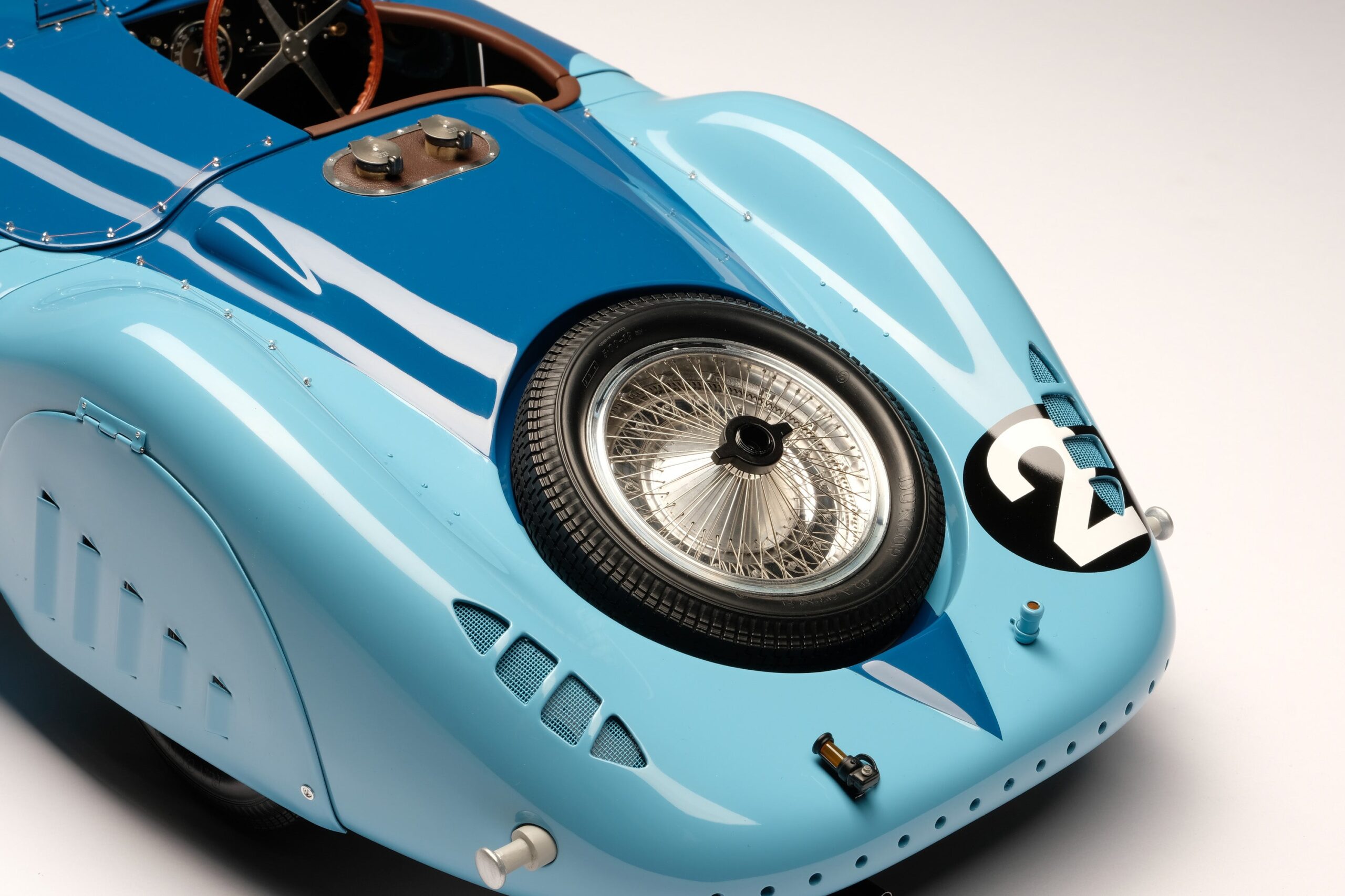 Amalgam Bugatti Type 57G "Tank" 1937 Le Mans Winner - Blau | 1:8 – Bild 11