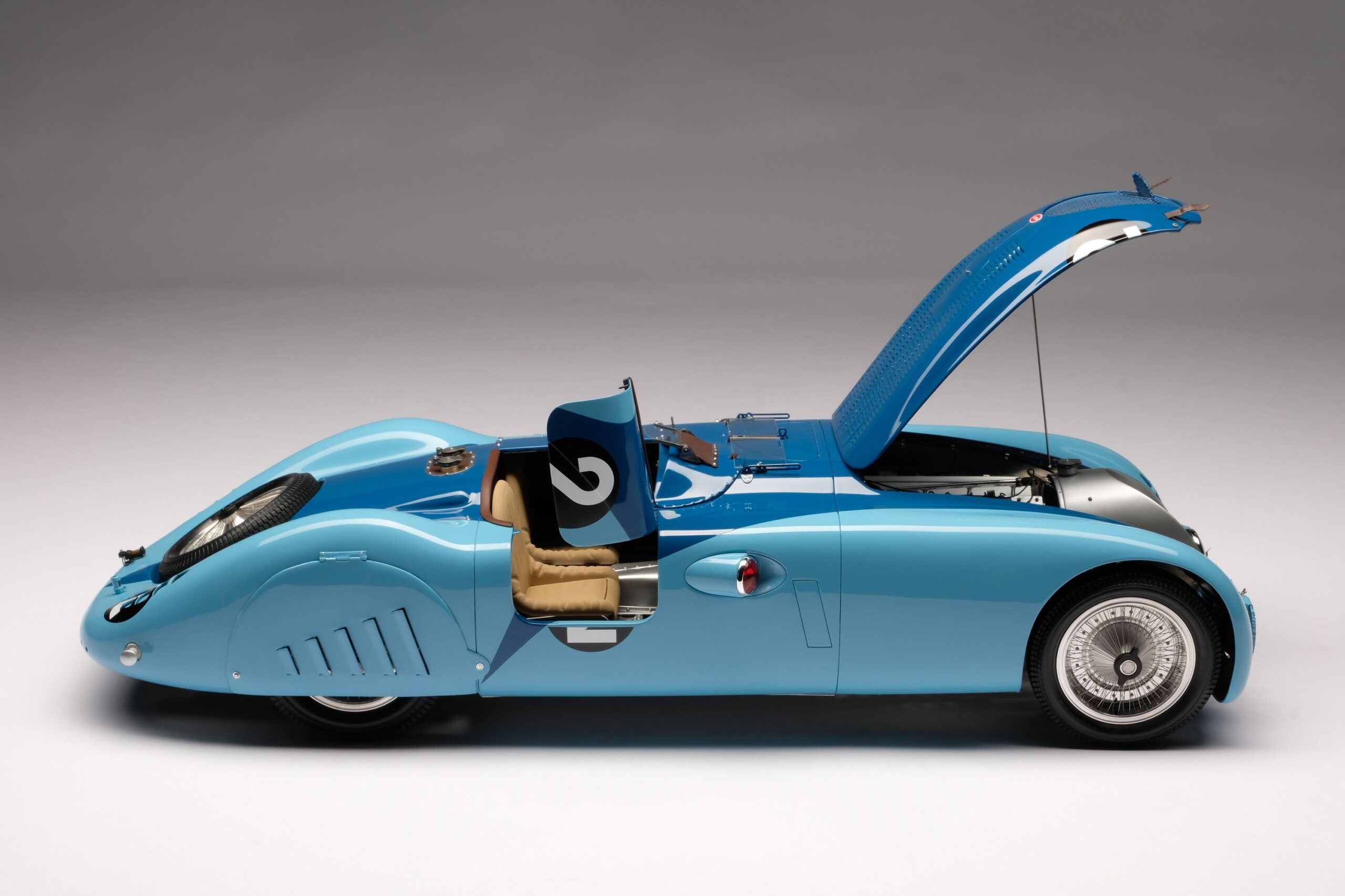 Amalgam Bugatti Type 57G "Tank" 1937 Le Mans Winner - Blau | 1:8 – Bild 18