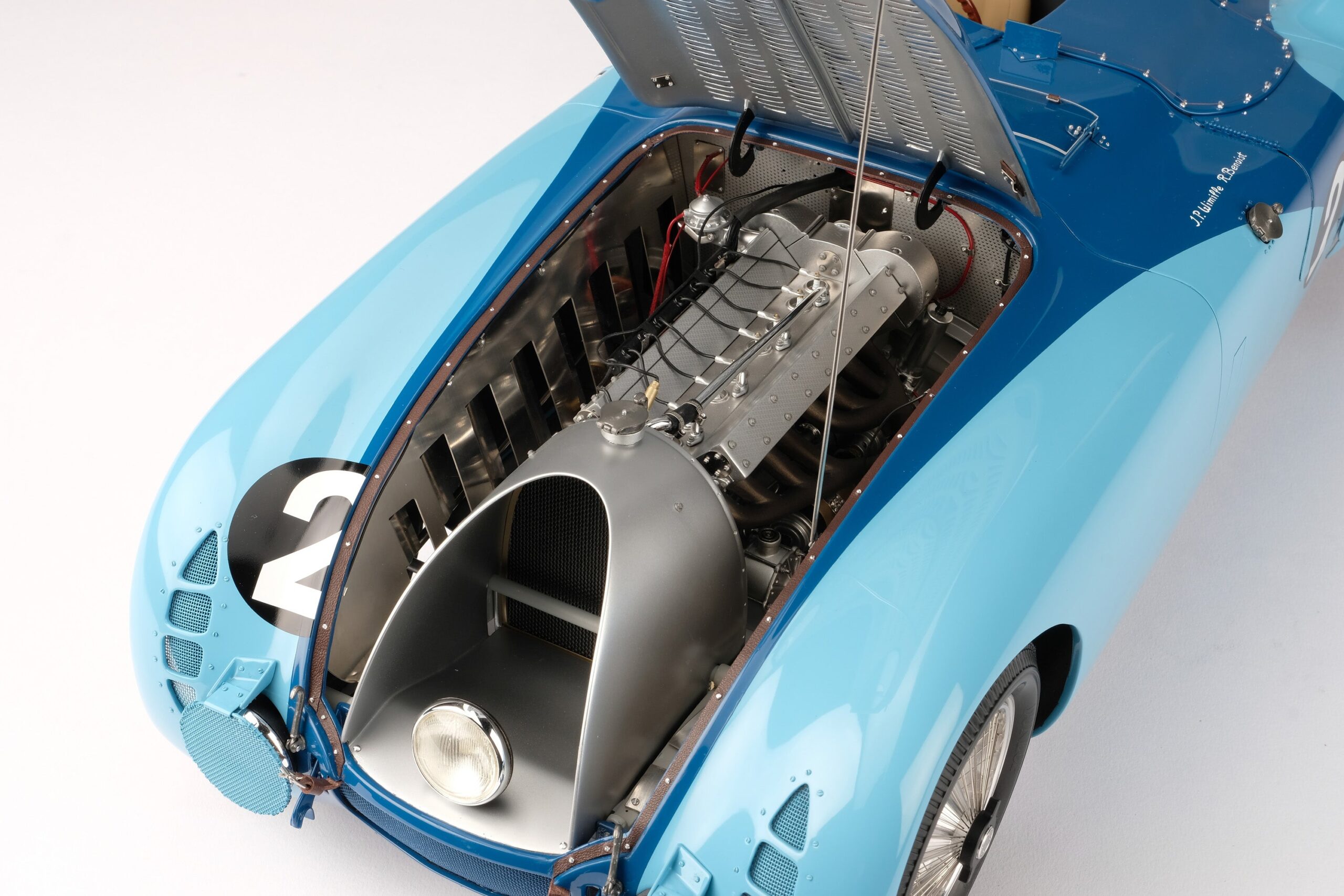 Amalgam Bugatti Type 57G "Tank" 1937 Le Mans Winner - Blau | 1:8 – Bild 21