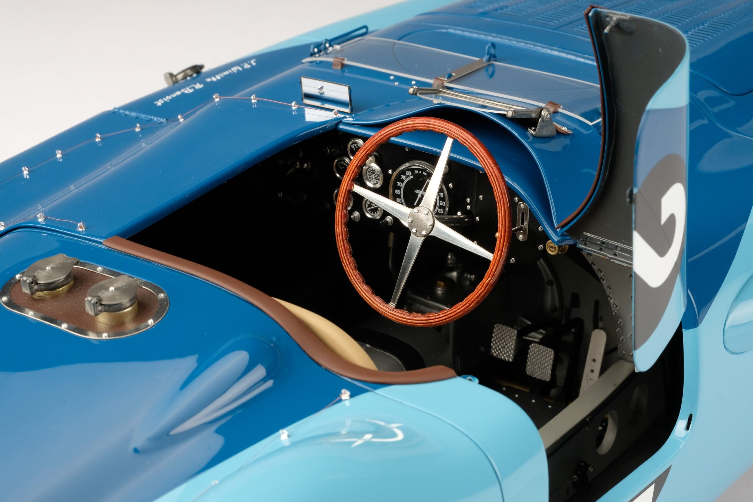 Amalgam Bugatti Type 57G "Tank" 1937 Le Mans Winner - Blau | 1:8 – Bild 10