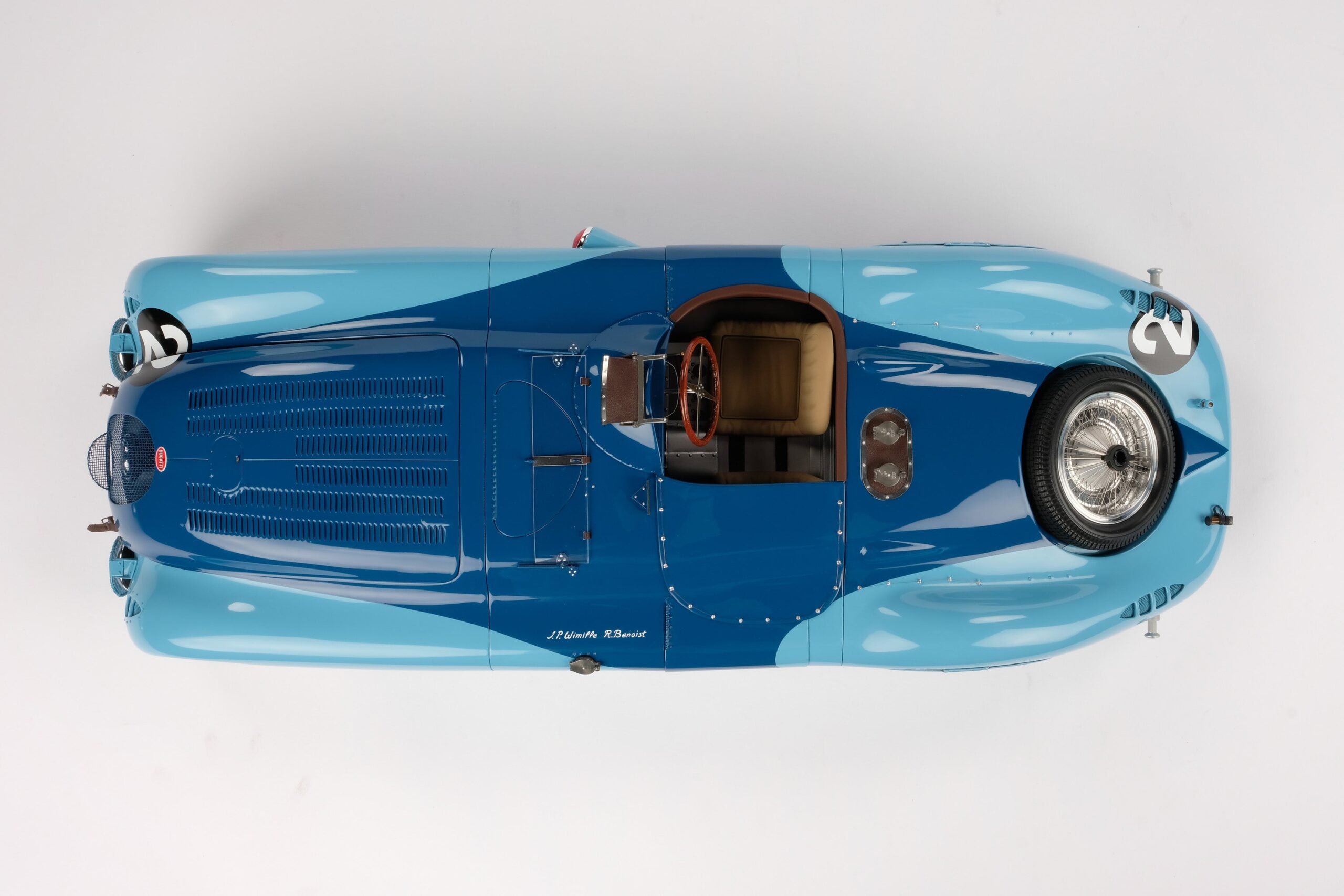 Amalgam Bugatti Type 57G "Tank" 1937 Le Mans Winner - Blau | 1:8 – Bild 23