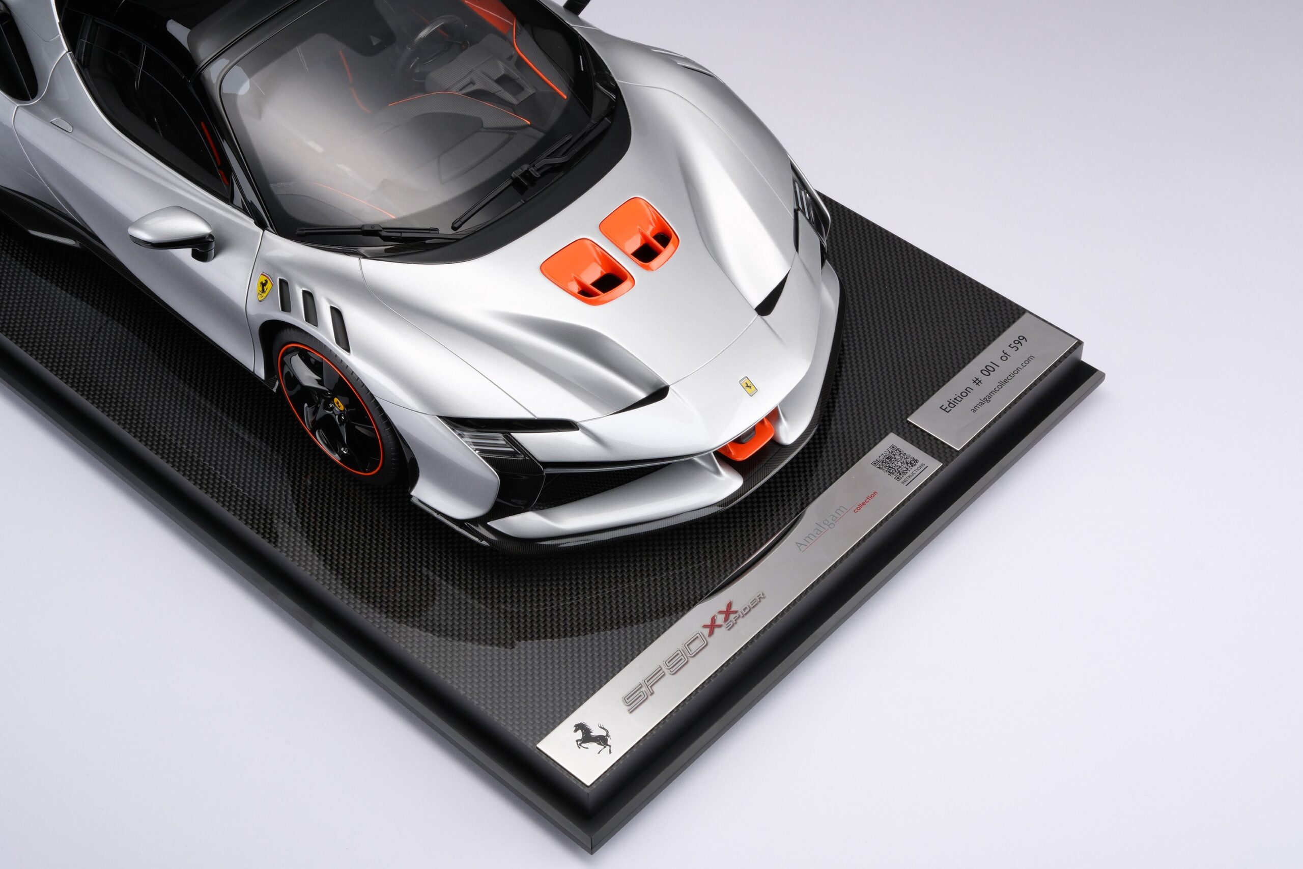 Amalgam Ferrari SF90 XX Spider - Silber | 1:8 - Imagen 20