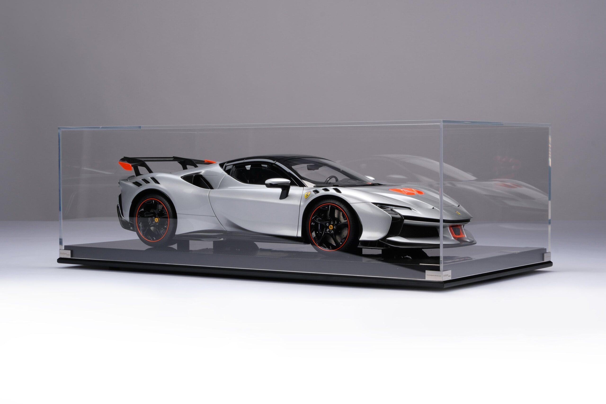 Amalgam Ferrari SF90 XX Spider - Silber | 1:8 - Imagen 26