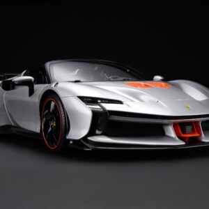 Amalgam Ferrari SF90 XX Spider - Silber | 1:8