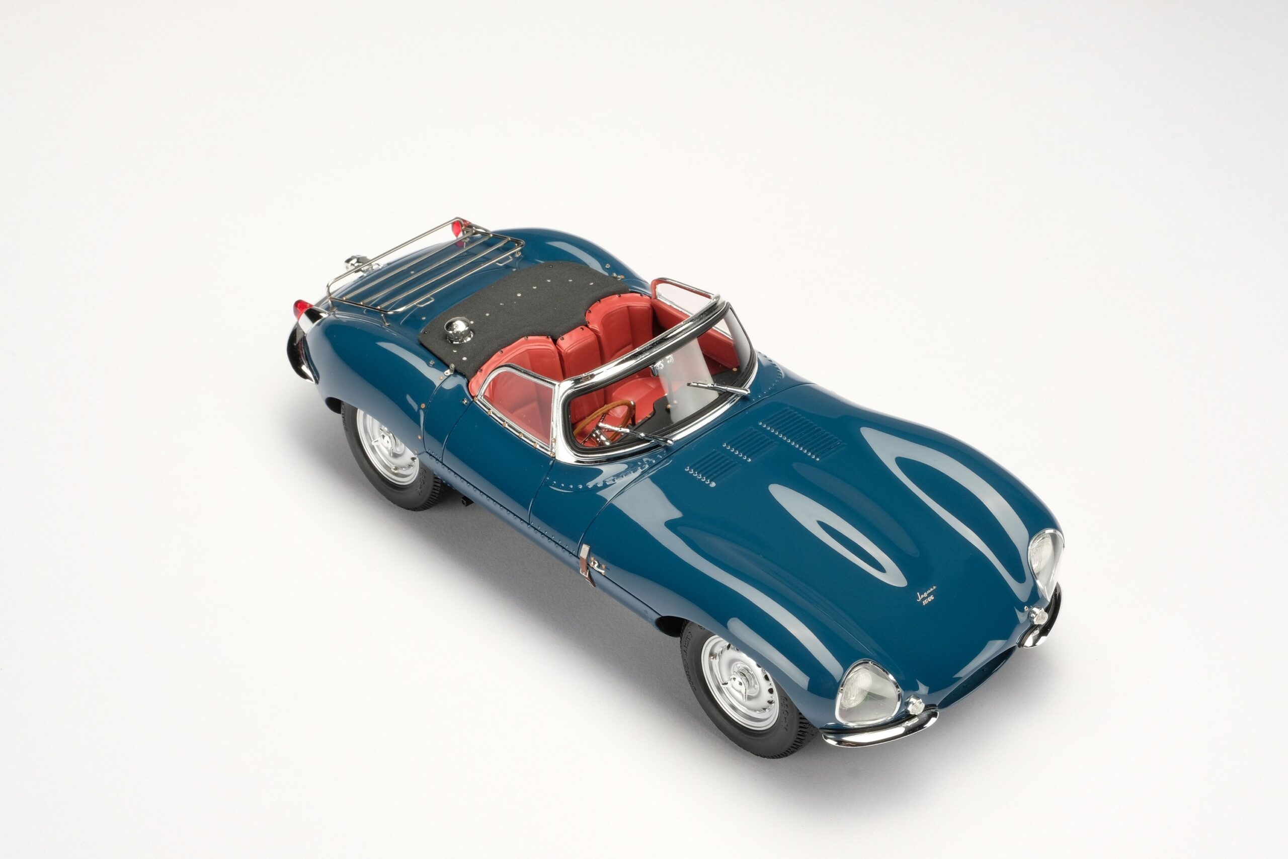 Amalgam Jaguar XKSS - Blau | 1:18 – Bild 8
