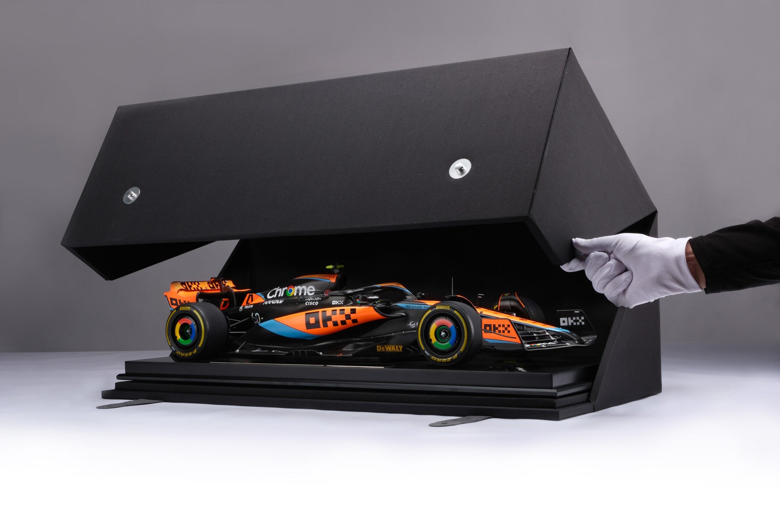 Amalgam McLaren MCL60 2023 Hungary Grand Prix Lando Norris | 1:8 - Image 16