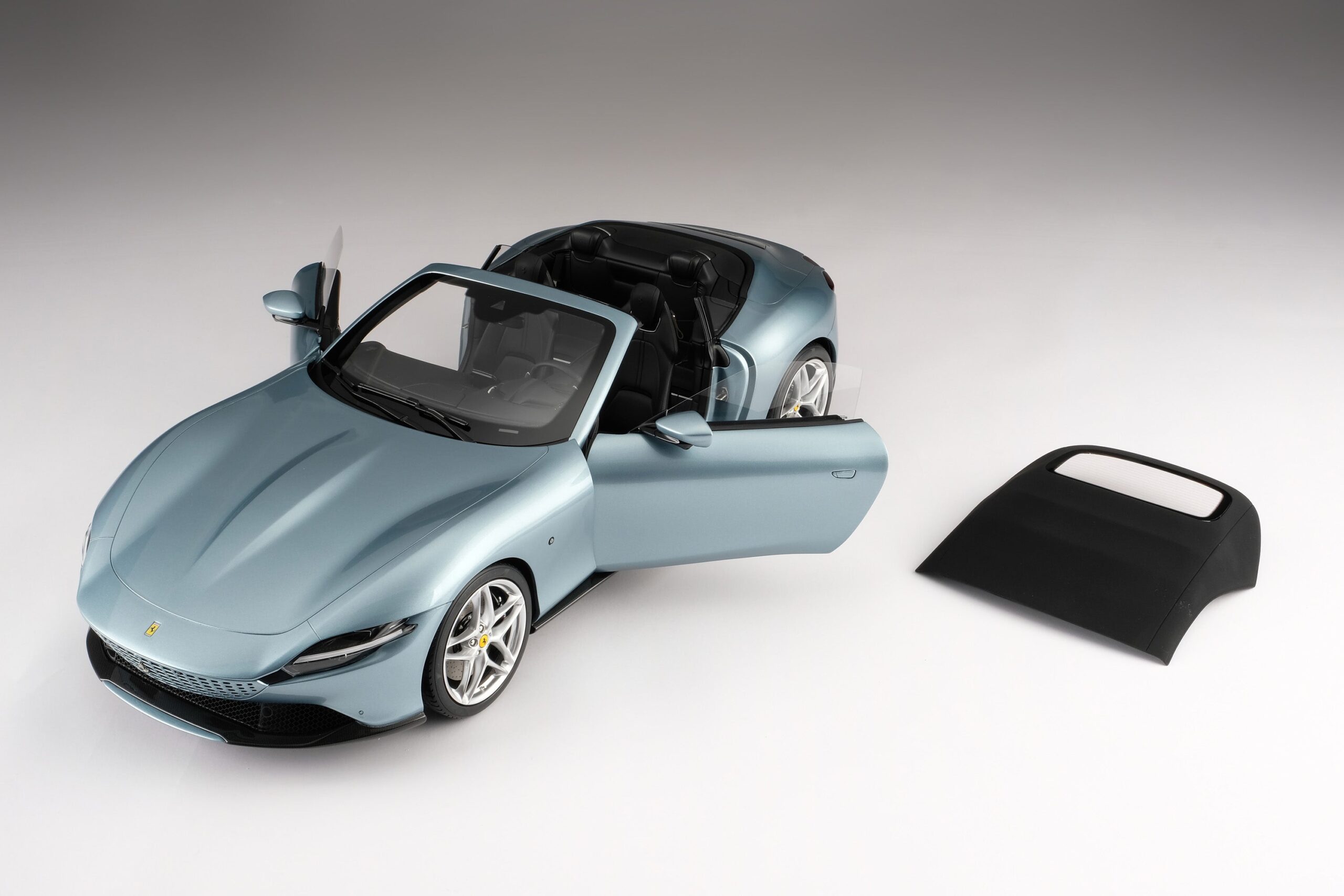 Amalgam Ferrari Roma Spider - Hellblau | 1:8 - Image 10