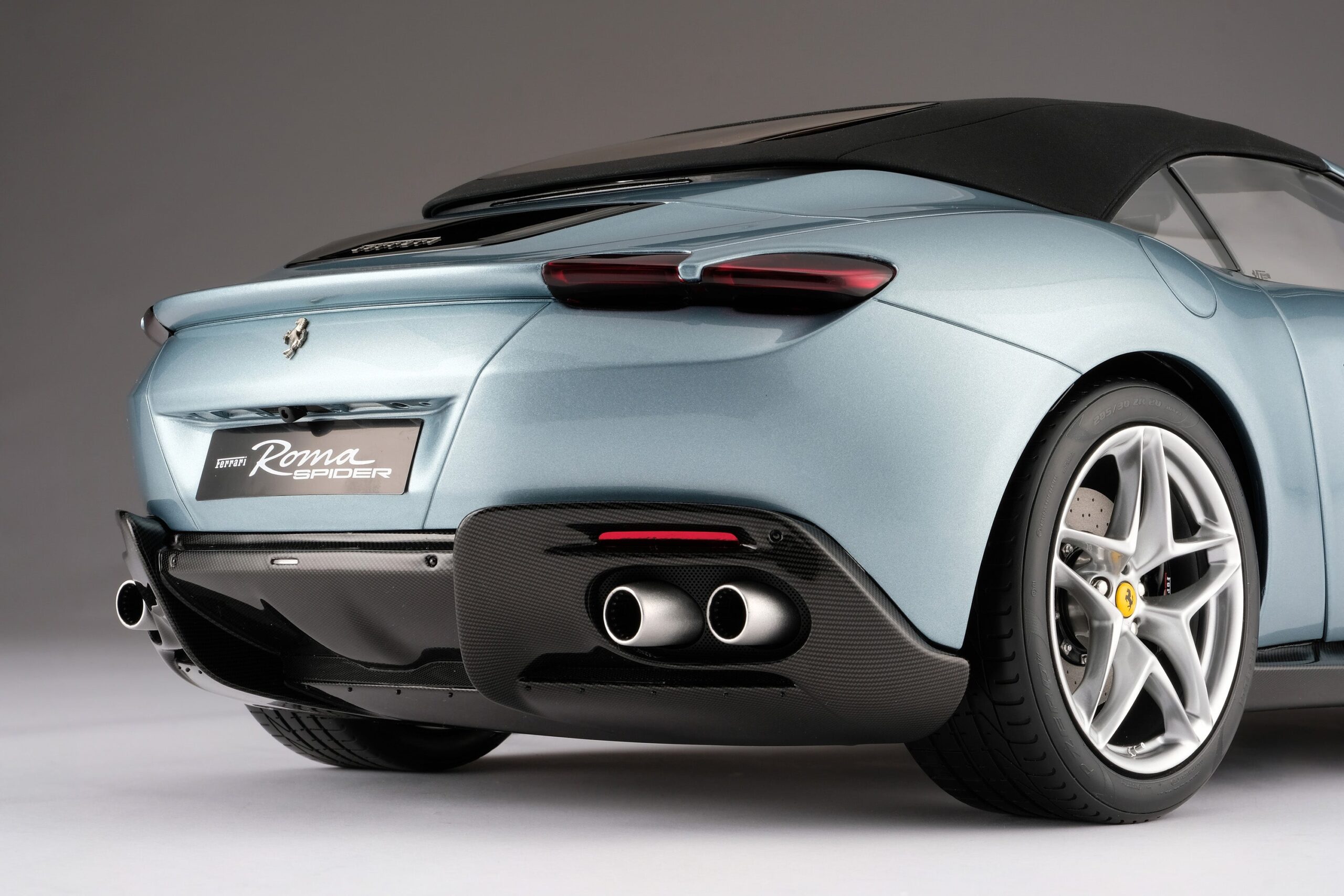 Amalgam Ferrari Roma Spider - Hellblau | 1:8 - Image 16