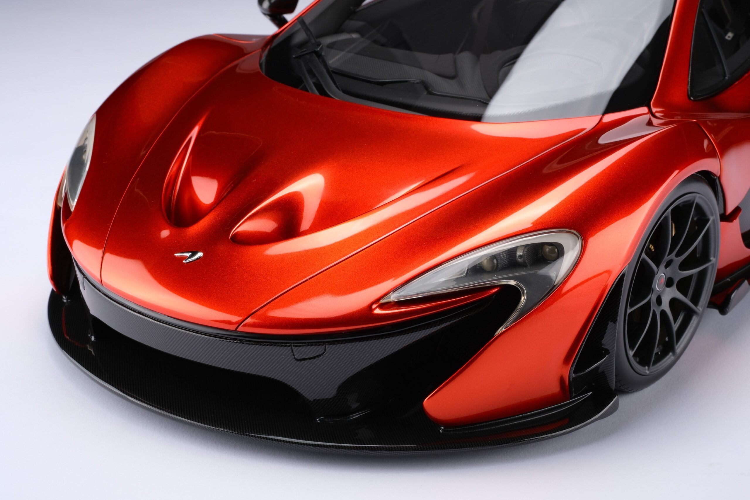 Amalgam McLaren P1 (2012) | 1:8 - Image 35
