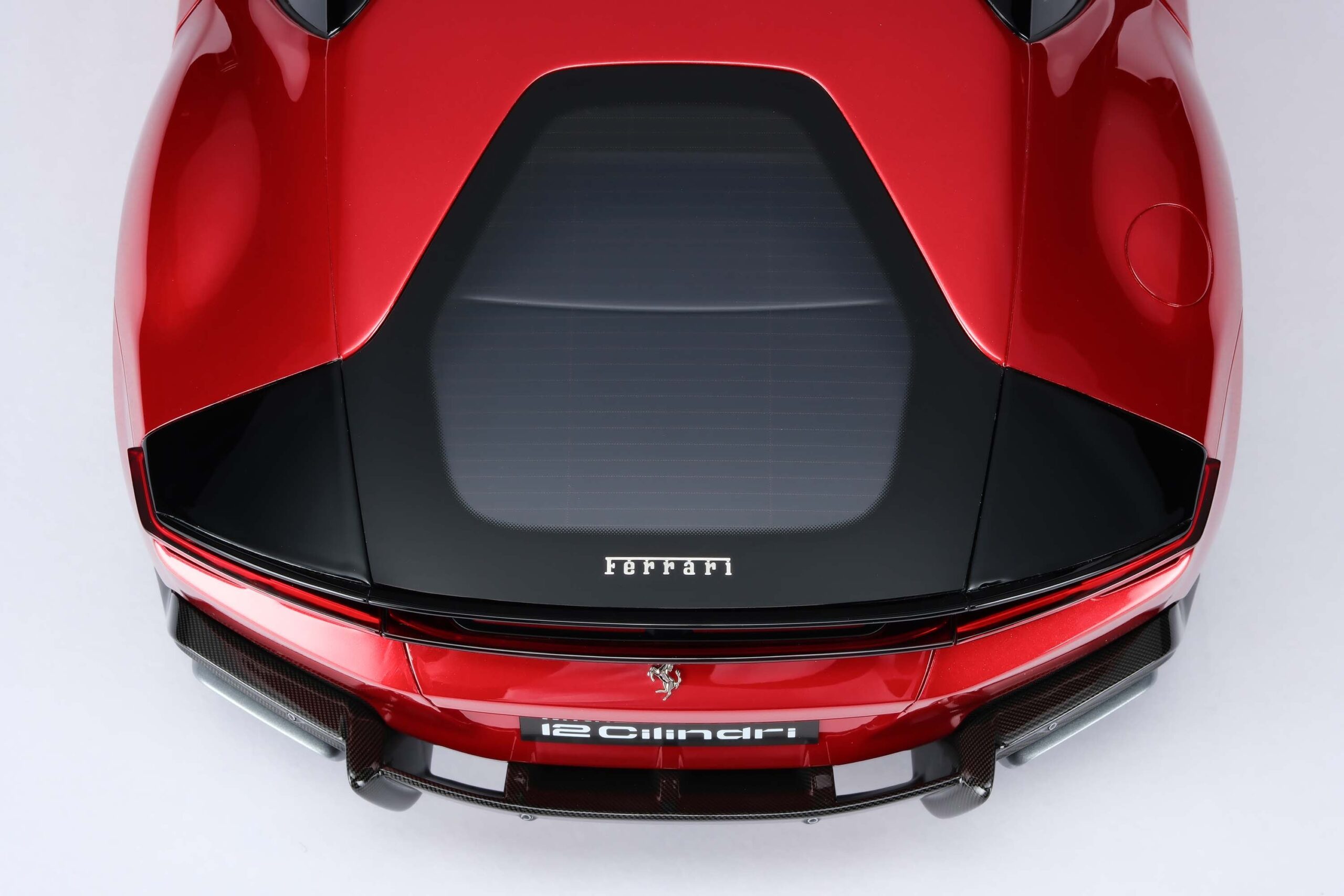 Amalgam Ferrari 12Cilindri - Rot | 1:8 - Image 30