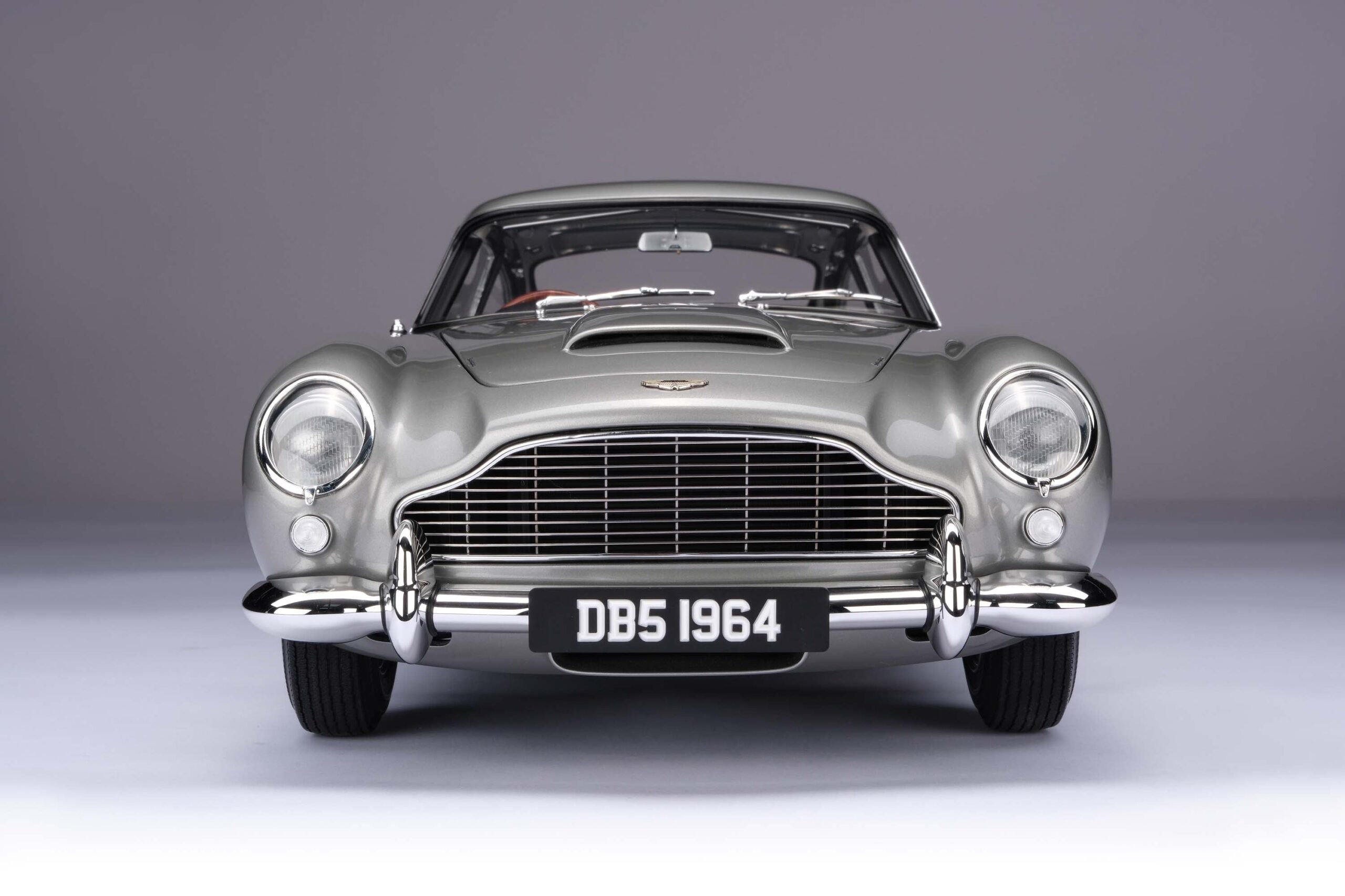 Amalgam Aston Martin DB5 Vantage (1964) - Silber | 1:8 - Image 6