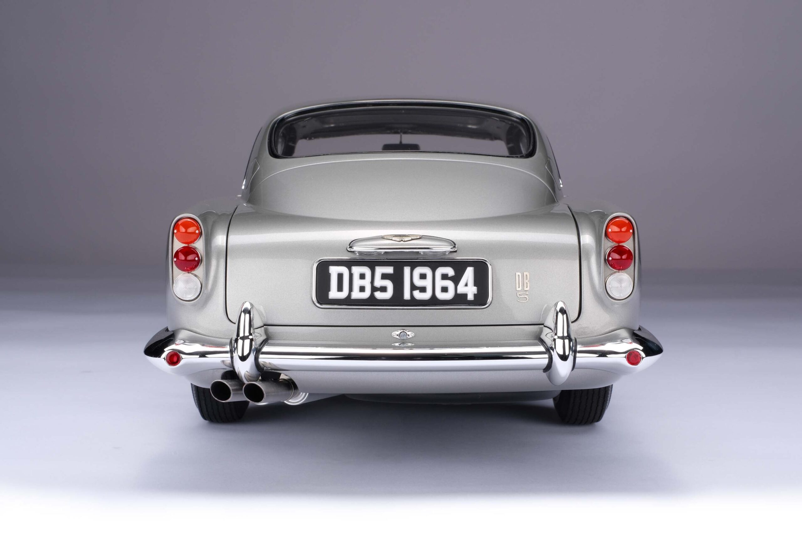 Amalgam Aston Martin DB5 Vantage (1964) - Silber | 1:8 - Image 9