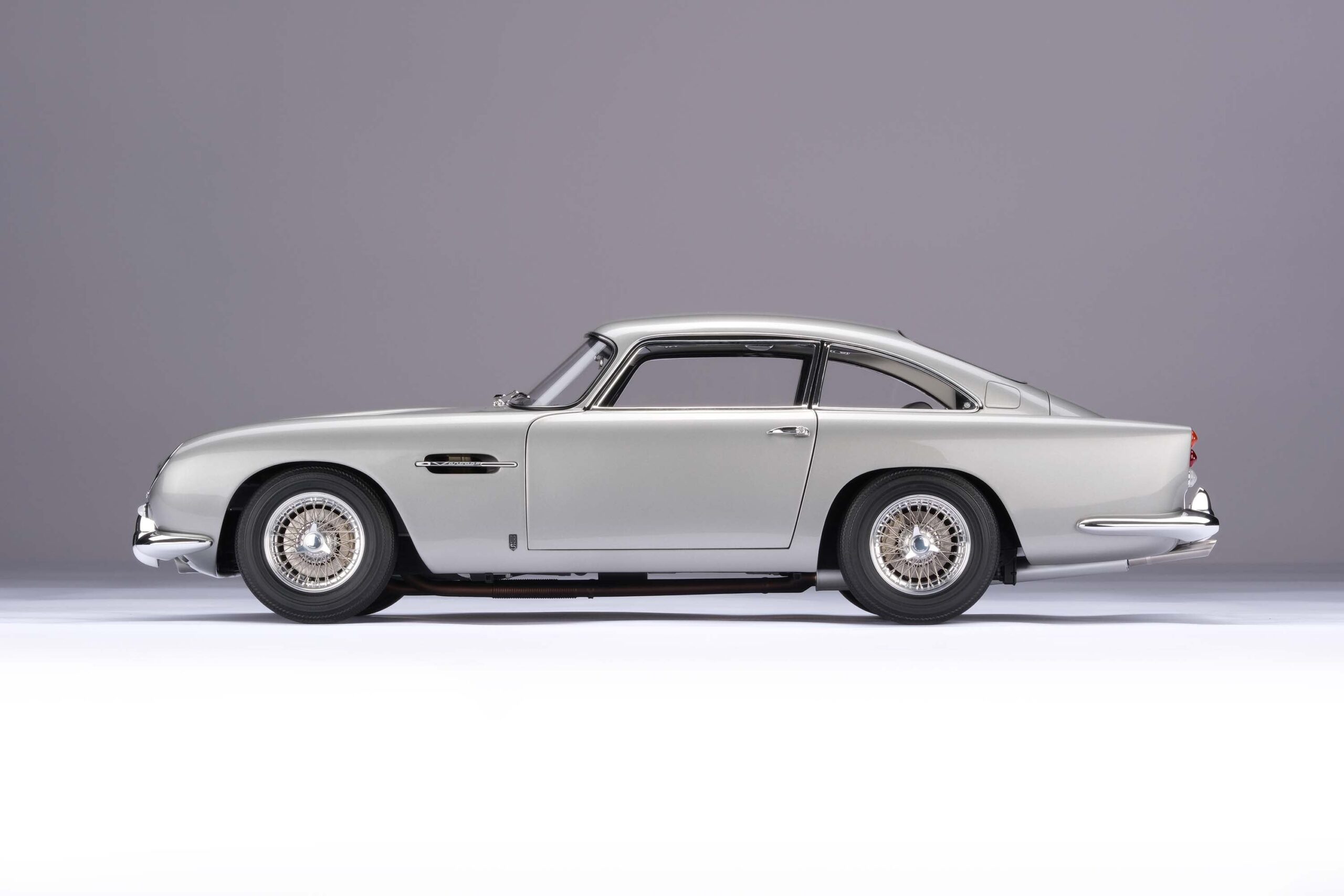 Amalgam Aston Martin DB5 Vantage (1964) - Silber | 1:8 - Image 11