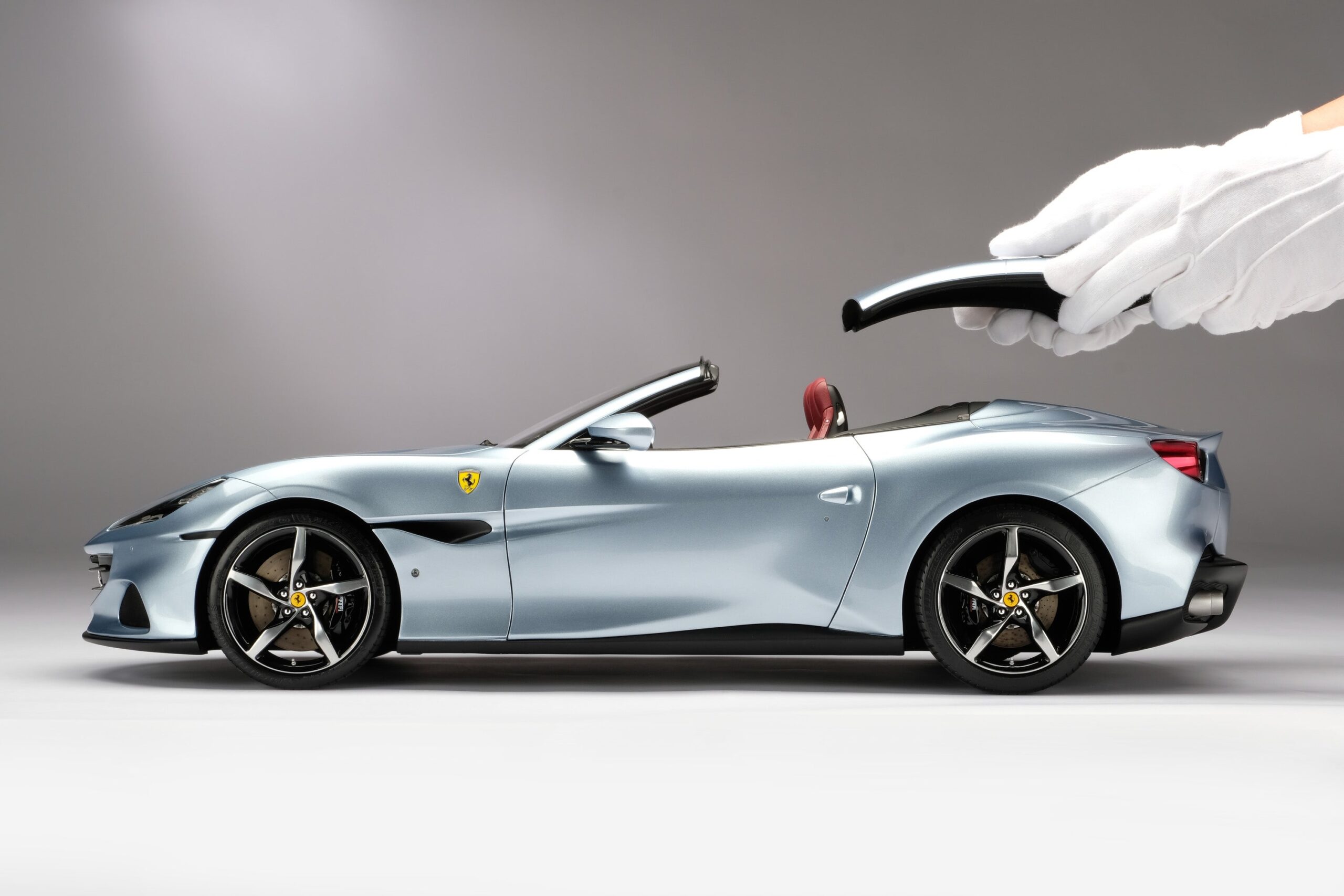 Amalgam Ferrari Portofino M (2020) | 1:8 – Bild 3
