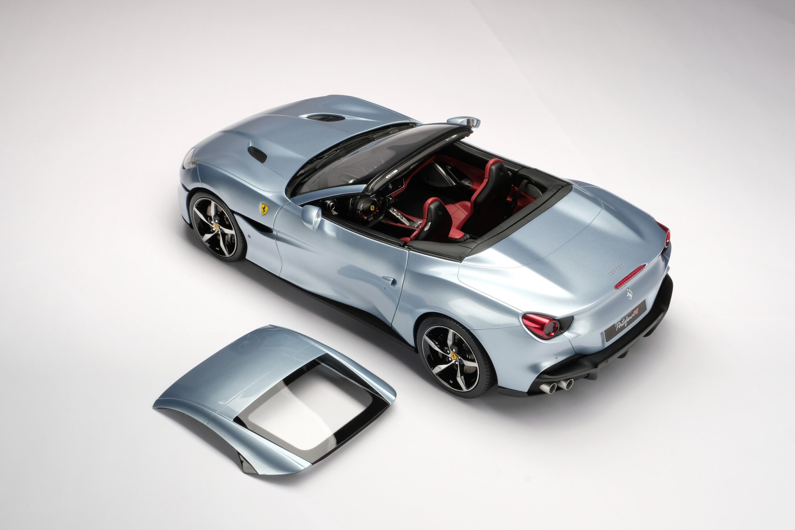 Amalgam Ferrari Portofino M (2020) | 1:8 – Bild 12