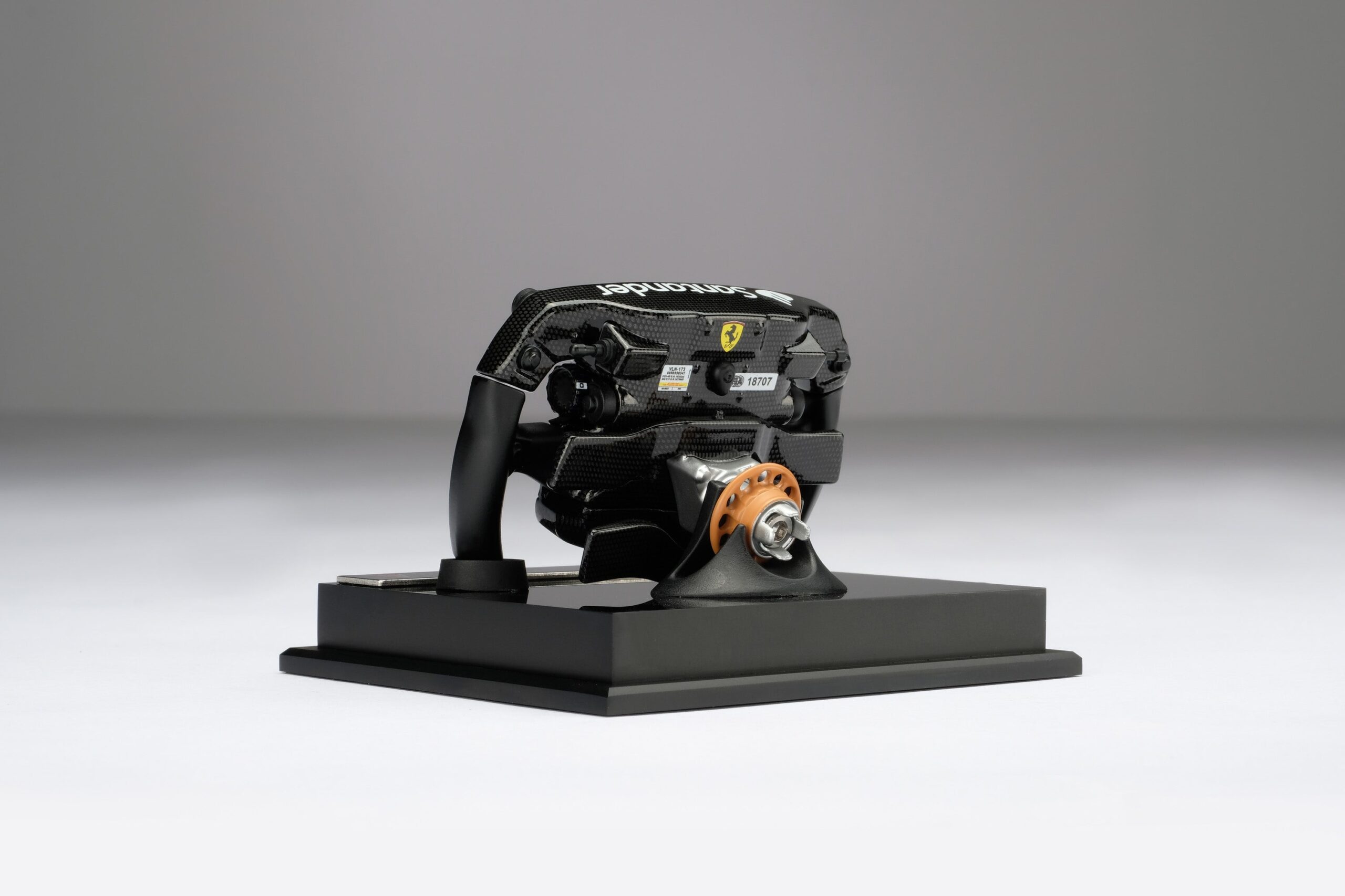 Amalgam Ferrari F1-75 Lenkrad (2022) | 1:4 - Imagen 11