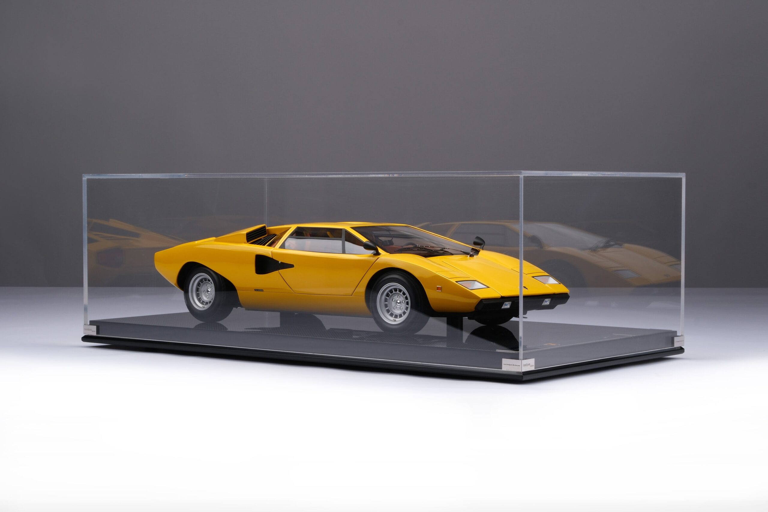 Amalgam Lamborghini Countach LP400 (1974) | 1:8 - Imagen 22