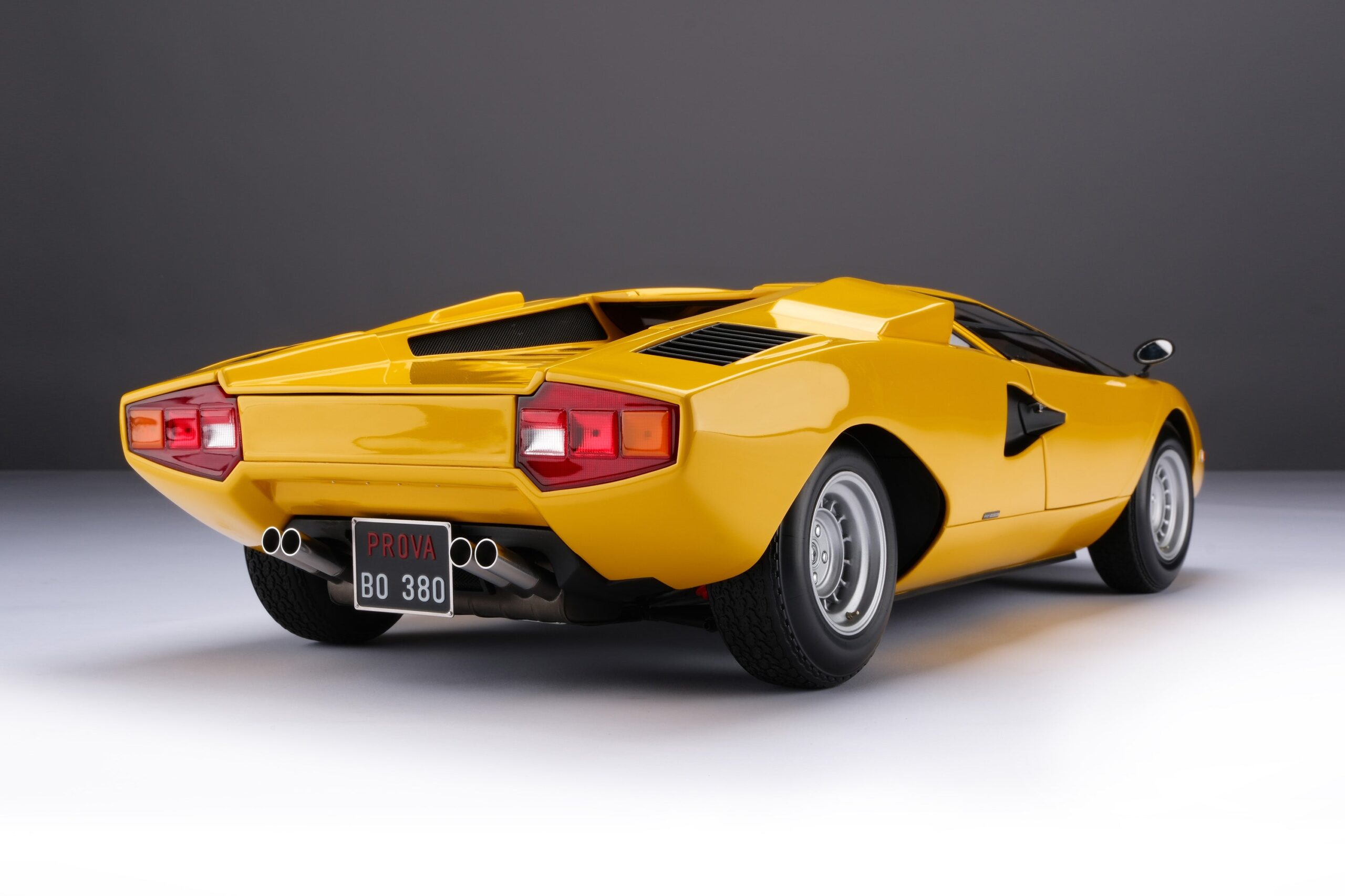Amalgam Lamborghini Countach LP400 (1974) | 1:8 - Imagen 14