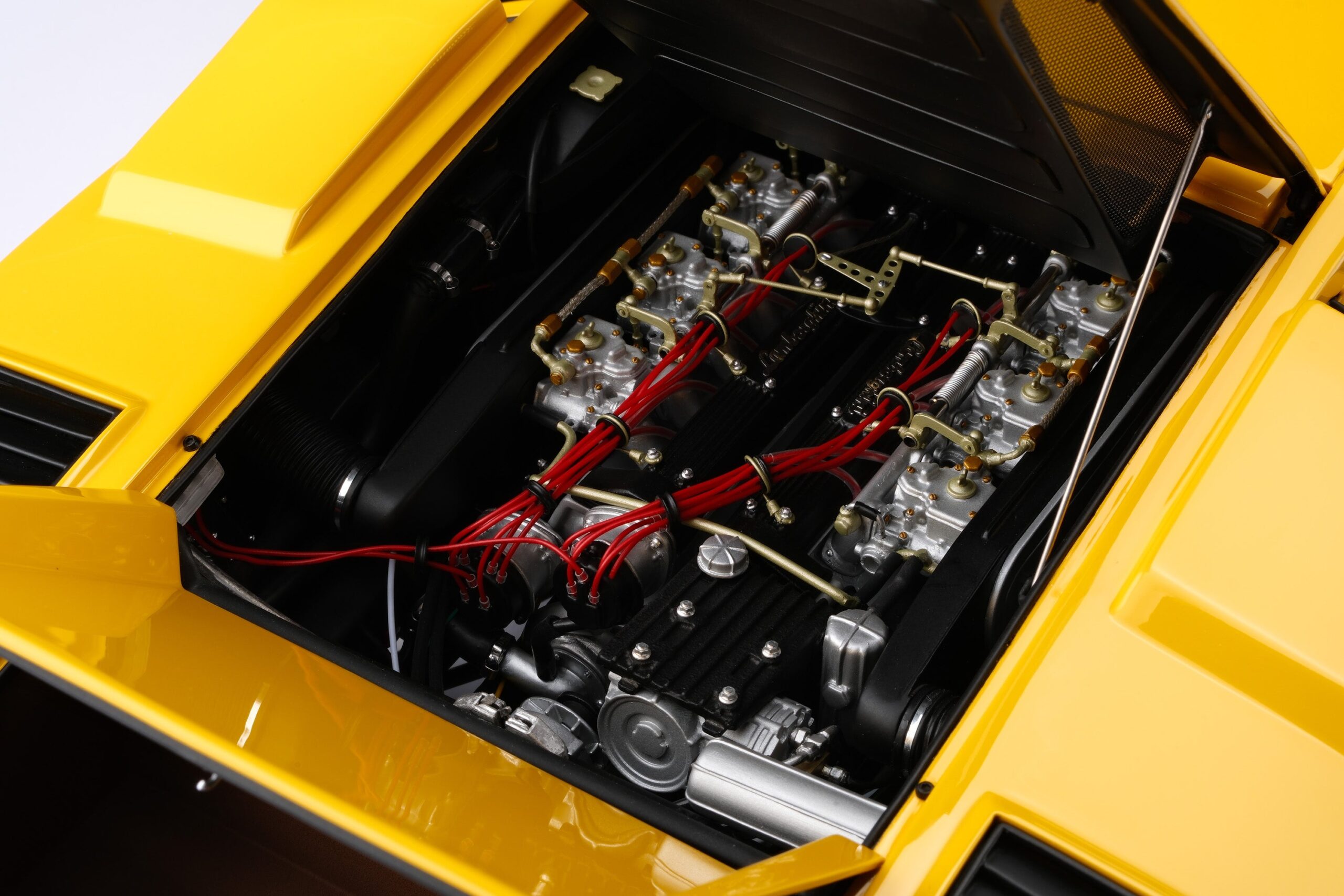Amalgam Lamborghini Countach LP400 (1974) | 1:8 - Imagen 17