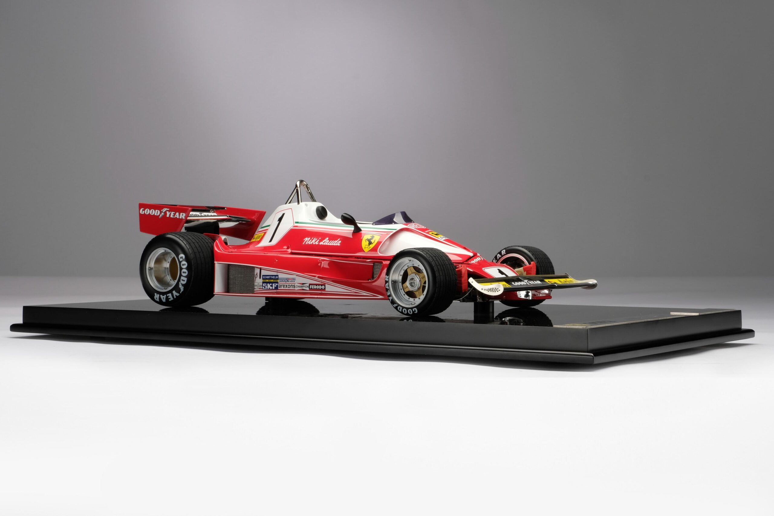 Amalgam Ferrari 312 T2 (1976) Niki Lauda - Rot | 1:8 – Bild 19