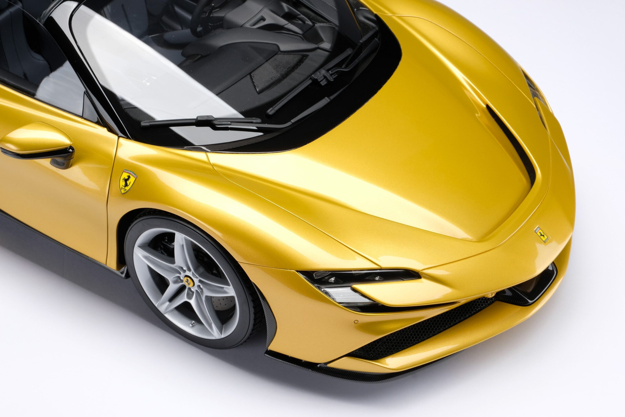 Amalgam Ferrari SF90 Spider (2020) | 1:8 – Bild 10